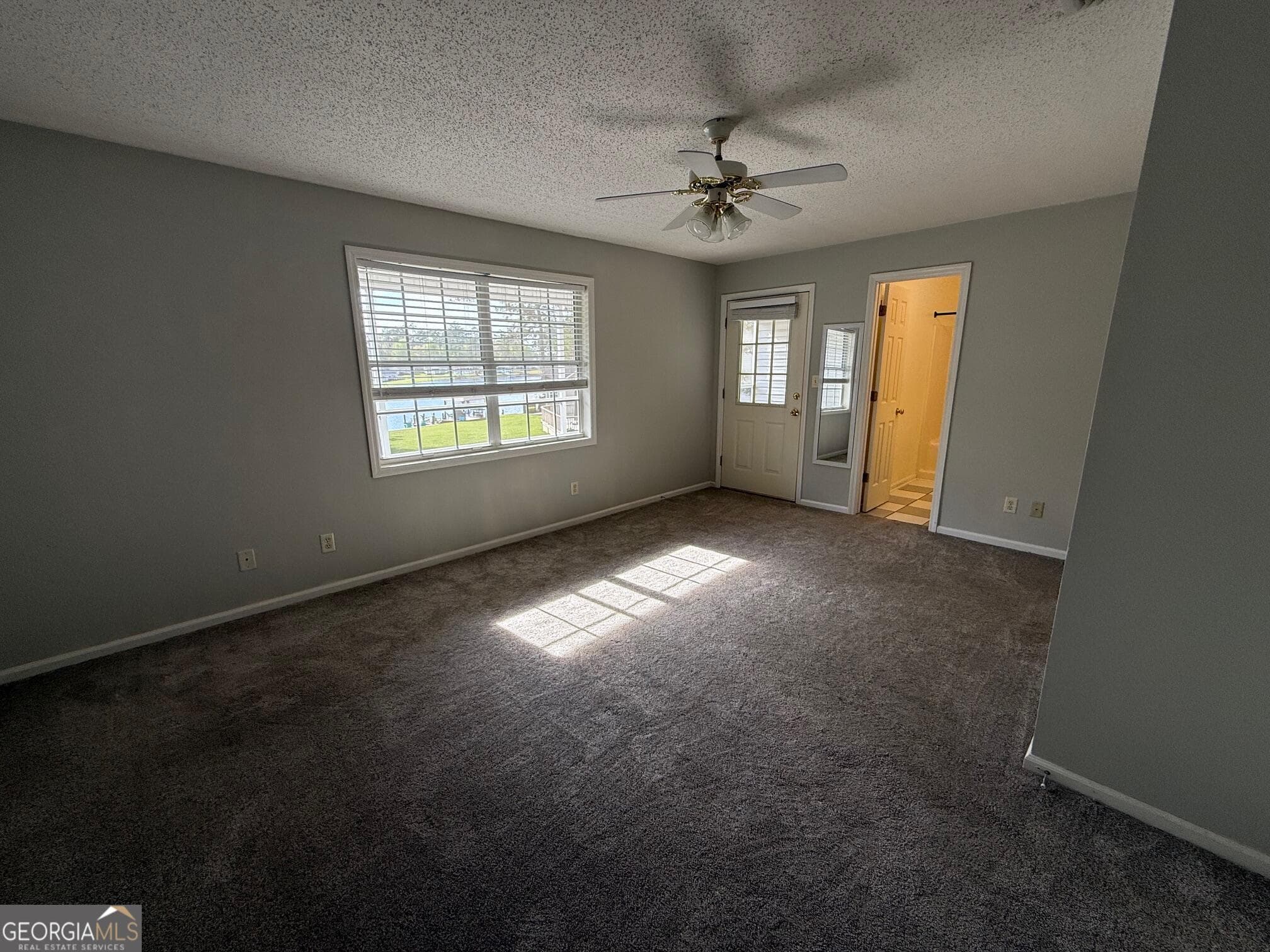2 bedroom, 2.5 bathroom, 1,596 sq ft townhouse for sale at 109 Courtyard Drive, Thomasville, GA 31757 — photo 5