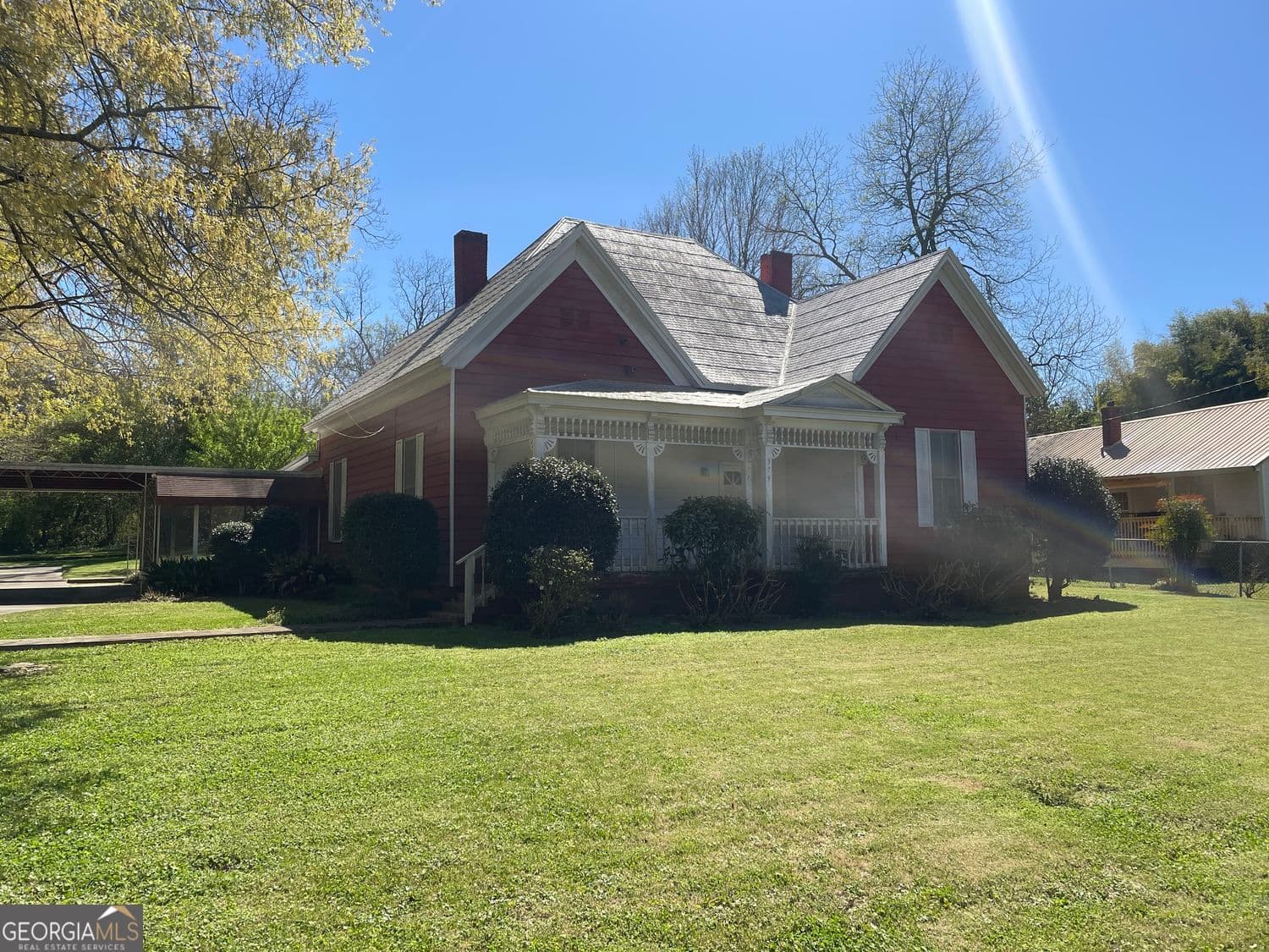 3 bedroom, 3 bathroom, 2,511 sq ft single family residence for sale at 379 West Avenue, Jackson, GA 30233 — photo 2