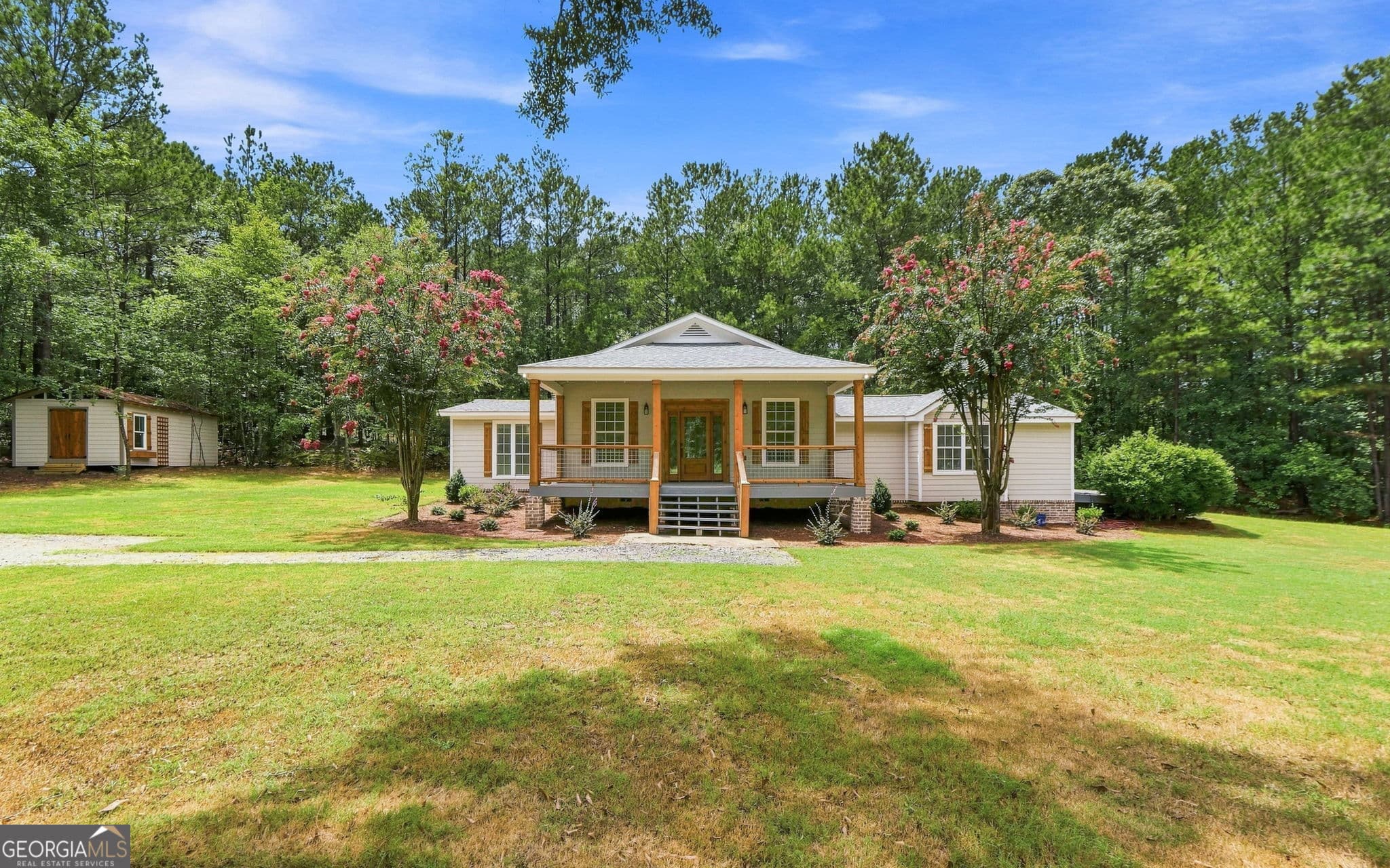 3 bedroom, 3 bathroom, 2,336 sq ft single family residence for sale at 1050 Morgan Dairy Road, Milner, GA 30257