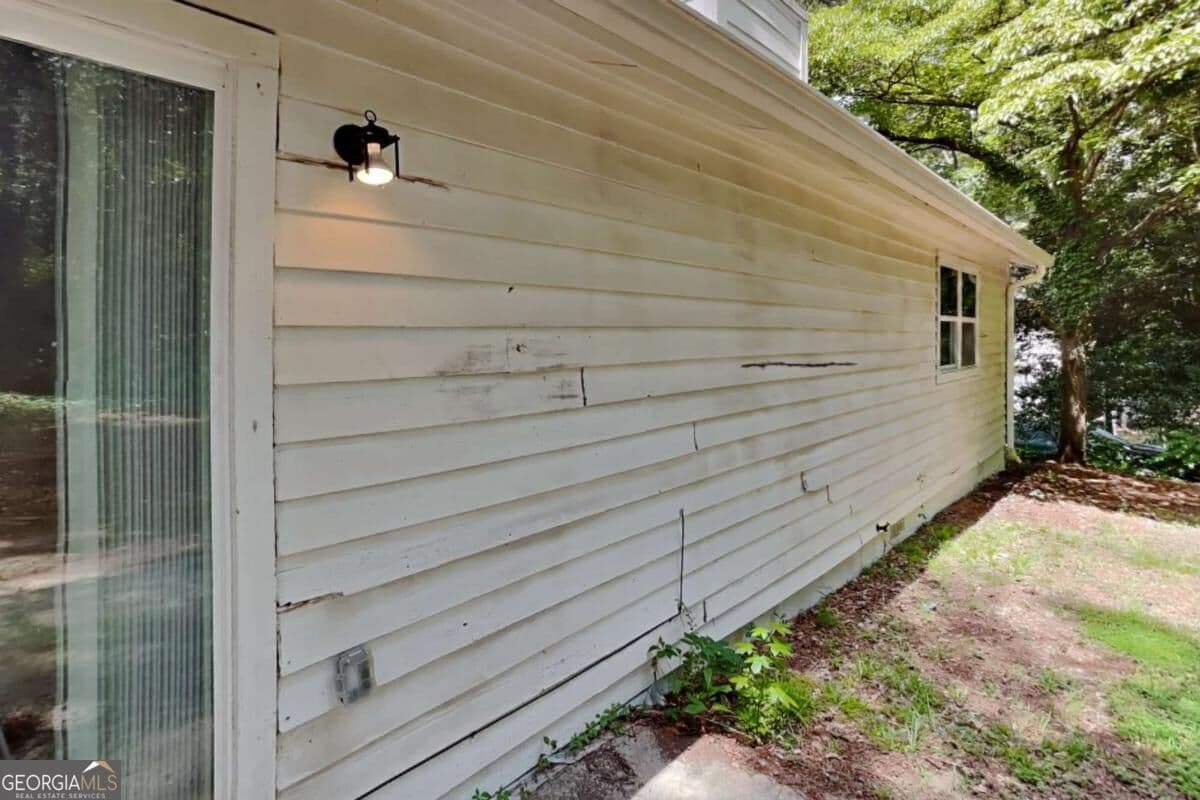 3 bedroom, 2 bathroom single family residence for rent at 1758 Mystery Circle, Conyers, GA 30094 for $1,690 a month — photo 2