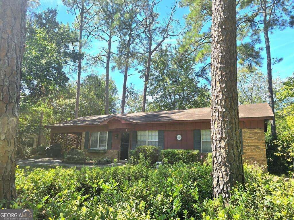 3 bedroom, 1.5 bathroom, 1,150 sq ft single family residence under contract at 116 Snowden Loop, Fitzgerald, GA 31750 — photo 2