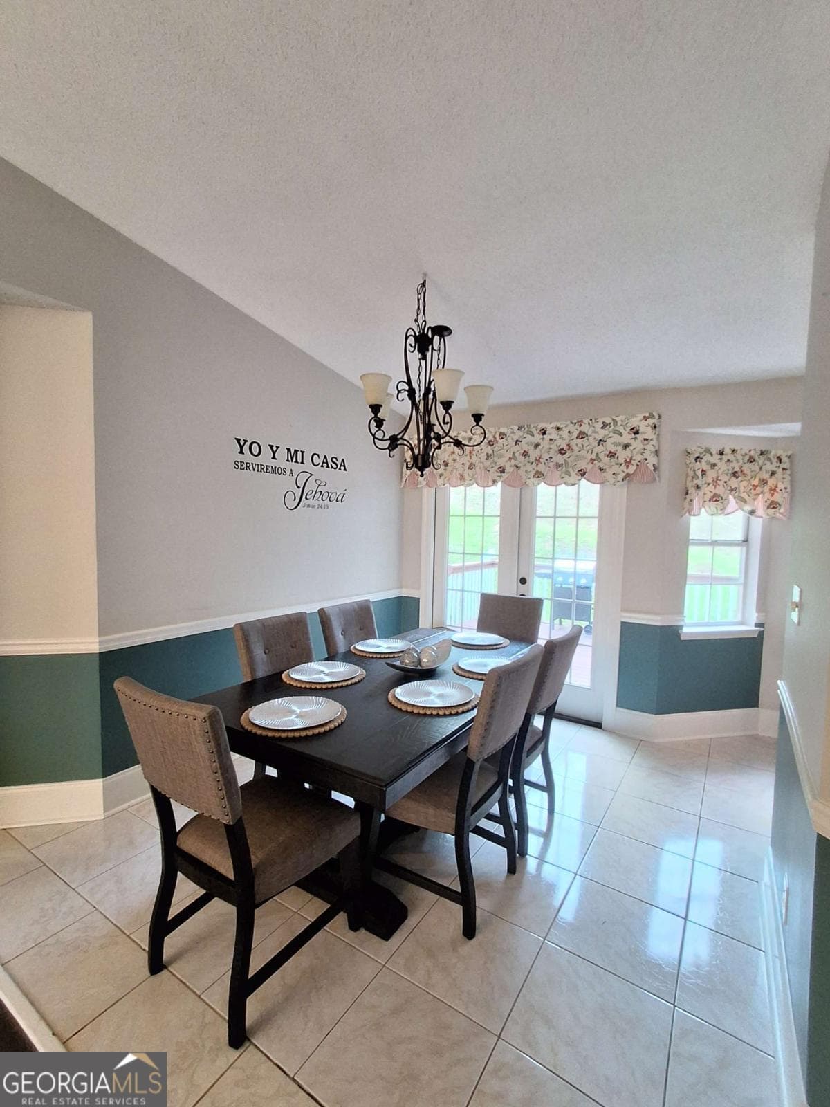 4 bedroom, 3 bathroom single family residence for rent at 1142 Riverside Trace, Buford, GA 30518 for $2,300 a month — photo 3
