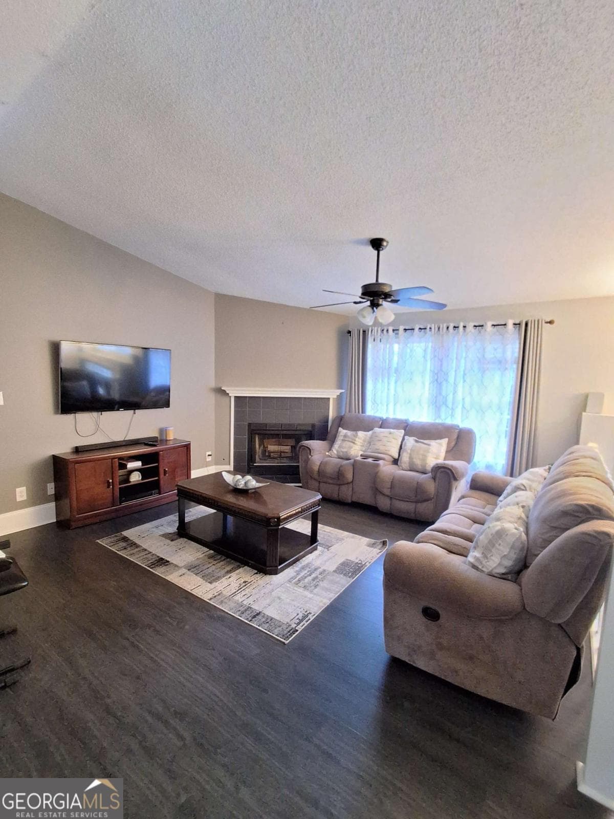 4 bedroom, 3 bathroom single family residence for rent at 1142 Riverside Trace, Buford, GA 30518 for $2,300 a month — photo 8
