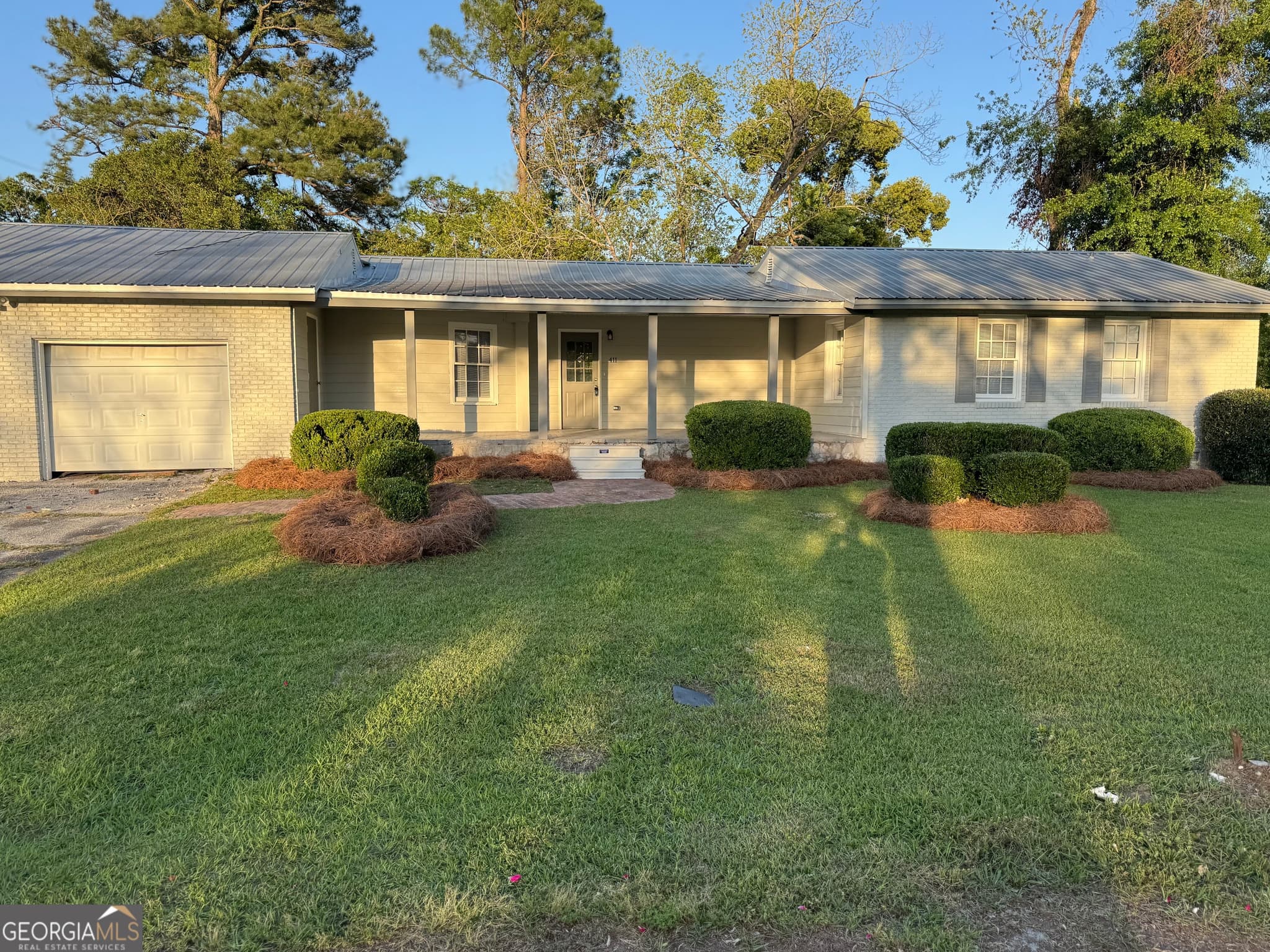 4 bedroom, 2 bathroom single family residence sold at 411 Judy Ann Drive, Hahira, GA 31632