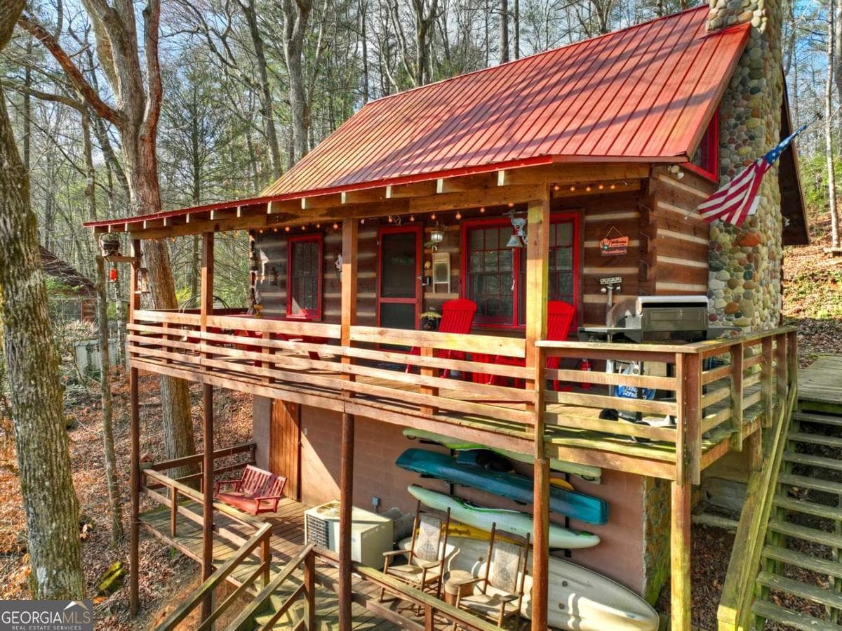 2 bedroom, 1 bathroom, 965 sq ft cabin,single family residence for sale at 373 Wib Kendall Road, Blue Ridge, GA 30513 — photo 2
