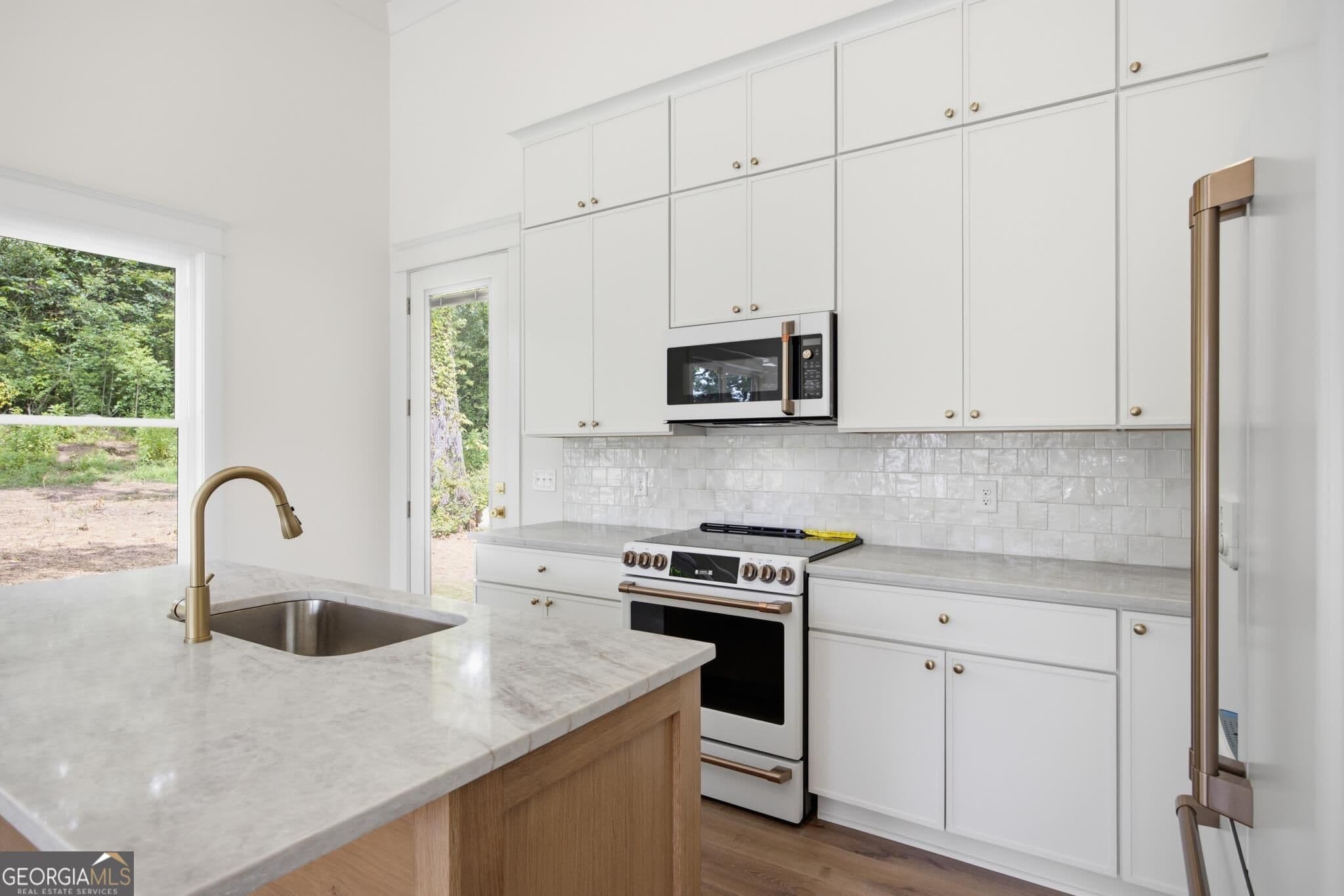 2 bedroom, 2 bathroom, 1,275 sq ft single family residence for sale at 358 Thomas Road, Fort Oglethorpe, GA 30742 — photo 9