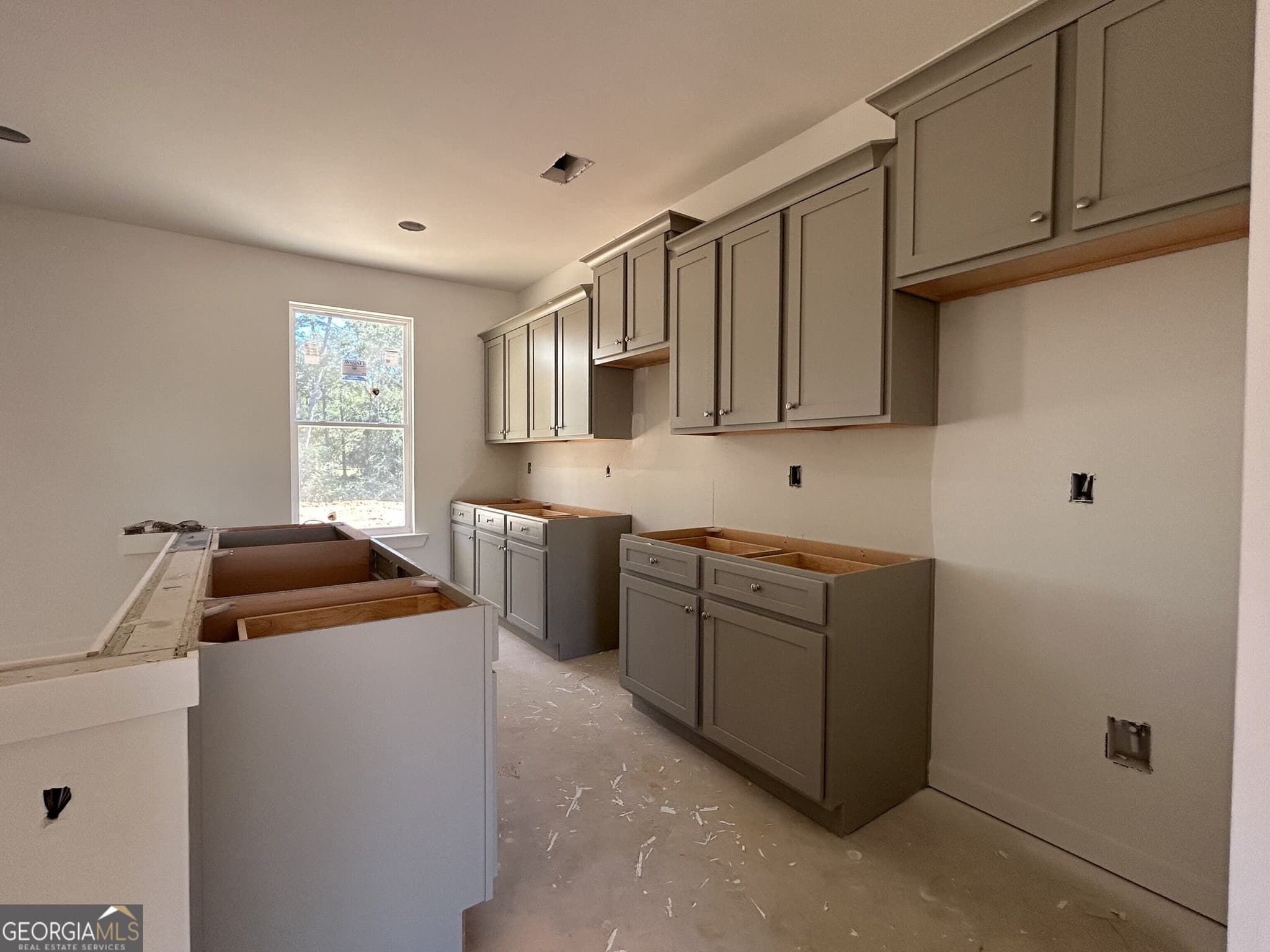 4 bedroom, 2.5 bathroom, 2,340 sq ft single family residence for sale at 200 Ruby Robin Road, Jefferson, GA 30549 — photo 6