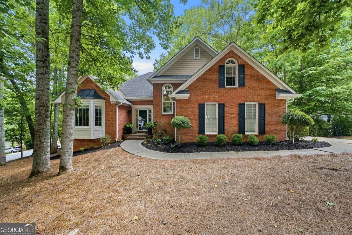 5 bedroom, 3.5 bathroom, 3,274 sq ft single family residence sold at 3801 Woodruff Court, Woodstock, GA 30189