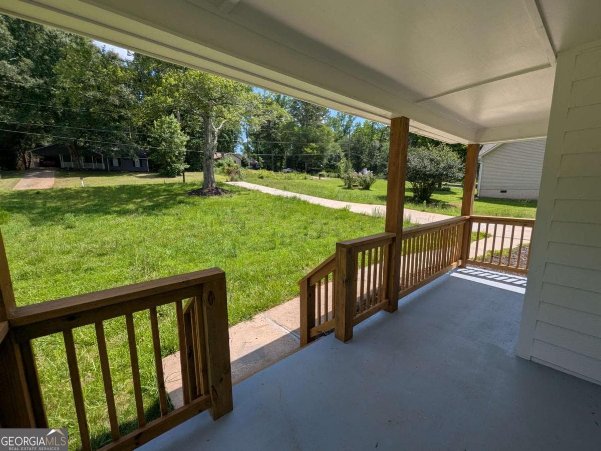 3 bedroom, 2 bathroom, 1,344 sq ft single family residence for sale at 5019 Bird Road, Gainesville, GA 30506 — photo 4