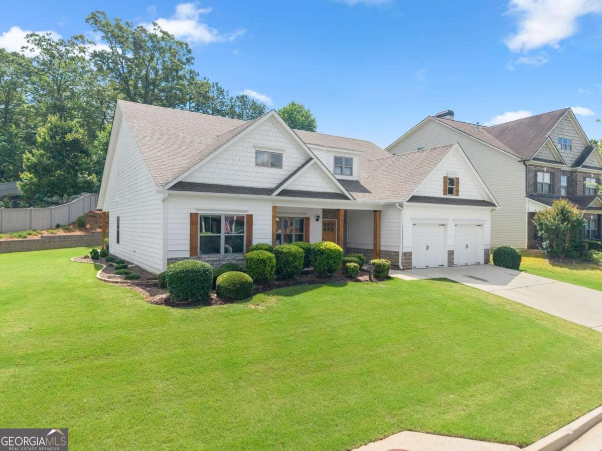 4 bedroom, 3.5 bathroom, 2,889 sq ft single family residence for sale at 31 Lake Sydney Drive, Dawsonville, GA 30534