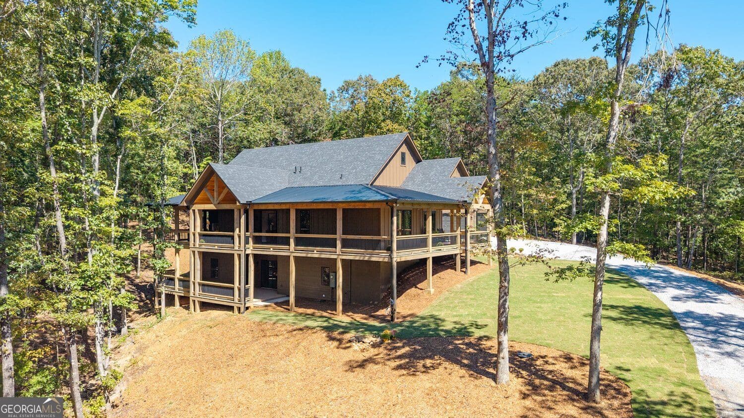 4 bedroom, 4.5 bathroom, 2,895 sq ft cabin,single family residence for sale at 762 Town Creek Road, Talking Rock, GA 30175 — photo 6