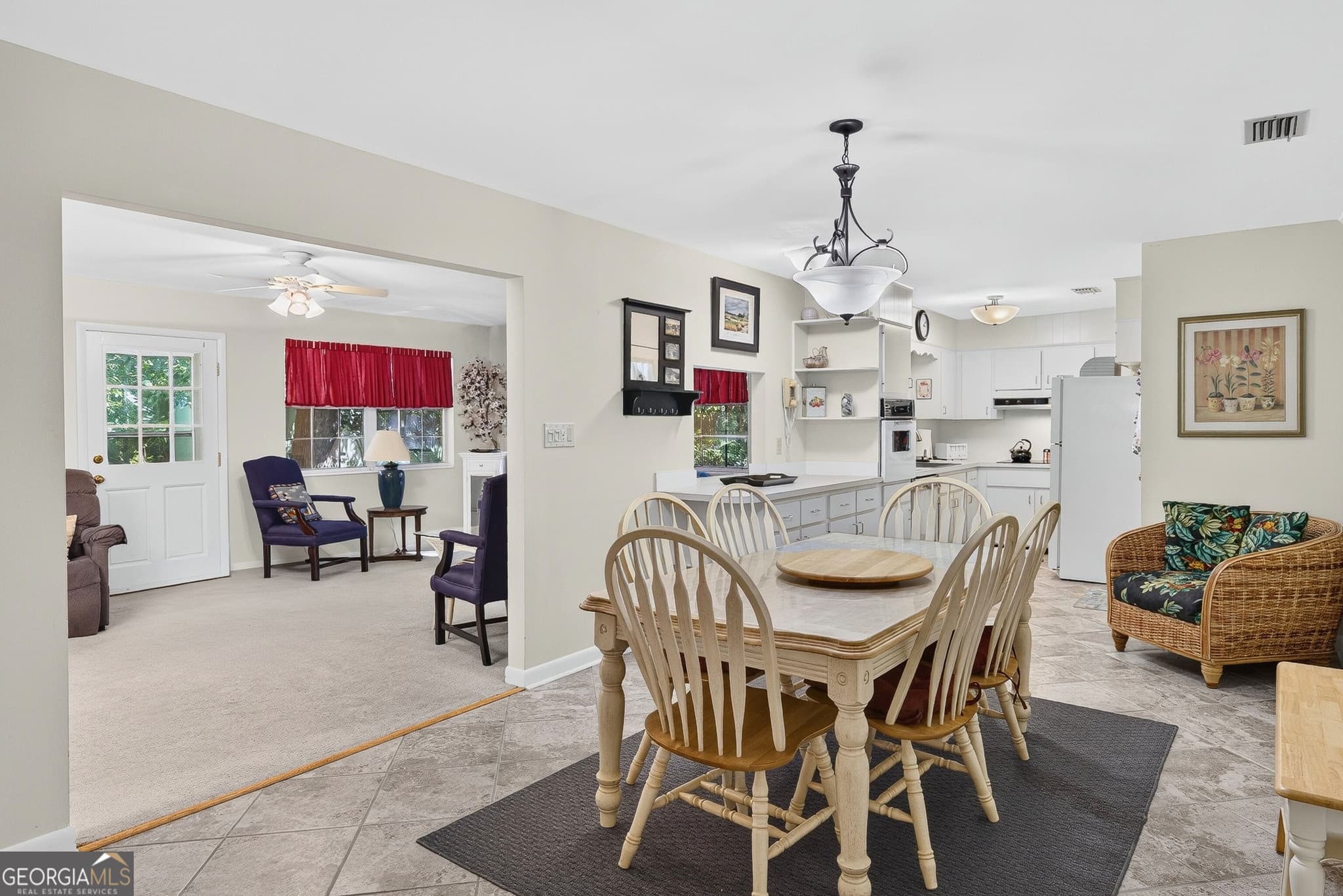 3 bedroom, 2 bathroom, 1,641 sq ft single family residence for sale at 29 Ogden Street, Jekyll Island, GA 31527 — photo 6