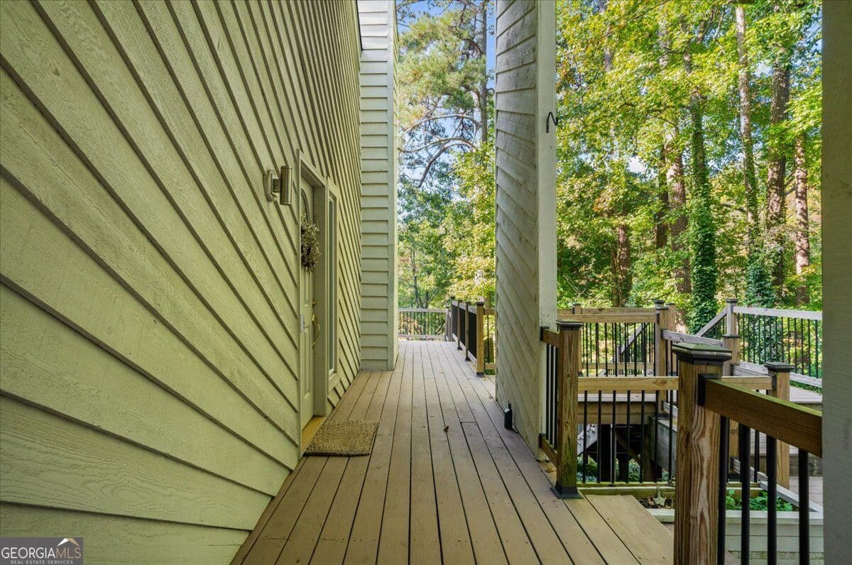 3 bedroom, 2.5 bathroom, 2,290 sq ft single family residence for sale at 3296 Leeds Way, Duluth, GA 30096 — photo 4