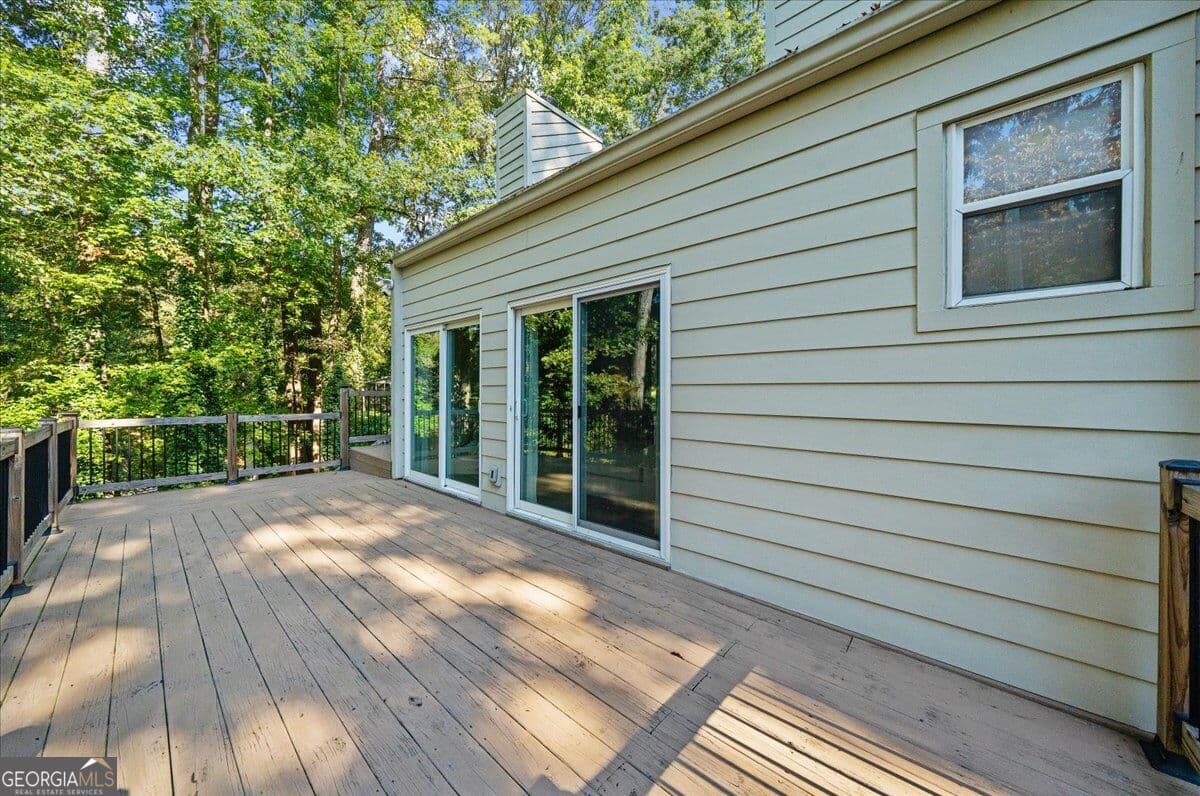 3 bedroom, 2.5 bathroom, 2,290 sq ft single family residence for sale at 3296 Leeds Way, Duluth, GA 30096 — photo 8