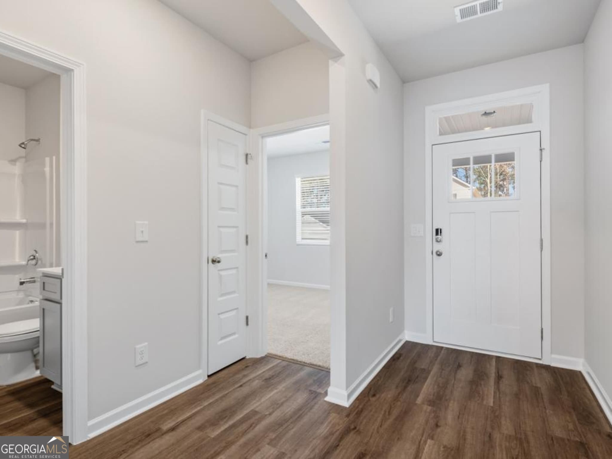 3 bedroom, 2 bathroom, 3,428 sq ft single family residence for sale at 1114 Adirondac Way, Bonaire, GA 31005 — photo 3