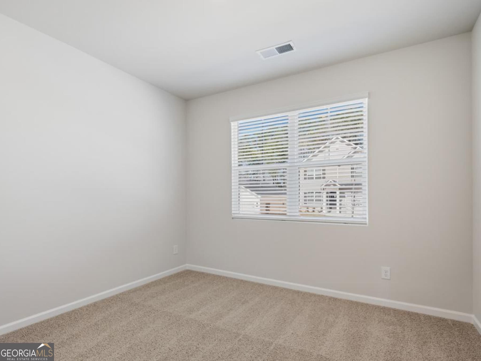 3 bedroom, 2 bathroom, 3,428 sq ft single family residence for sale at 1114 Adirondac Way, Bonaire, GA 31005 — photo 4