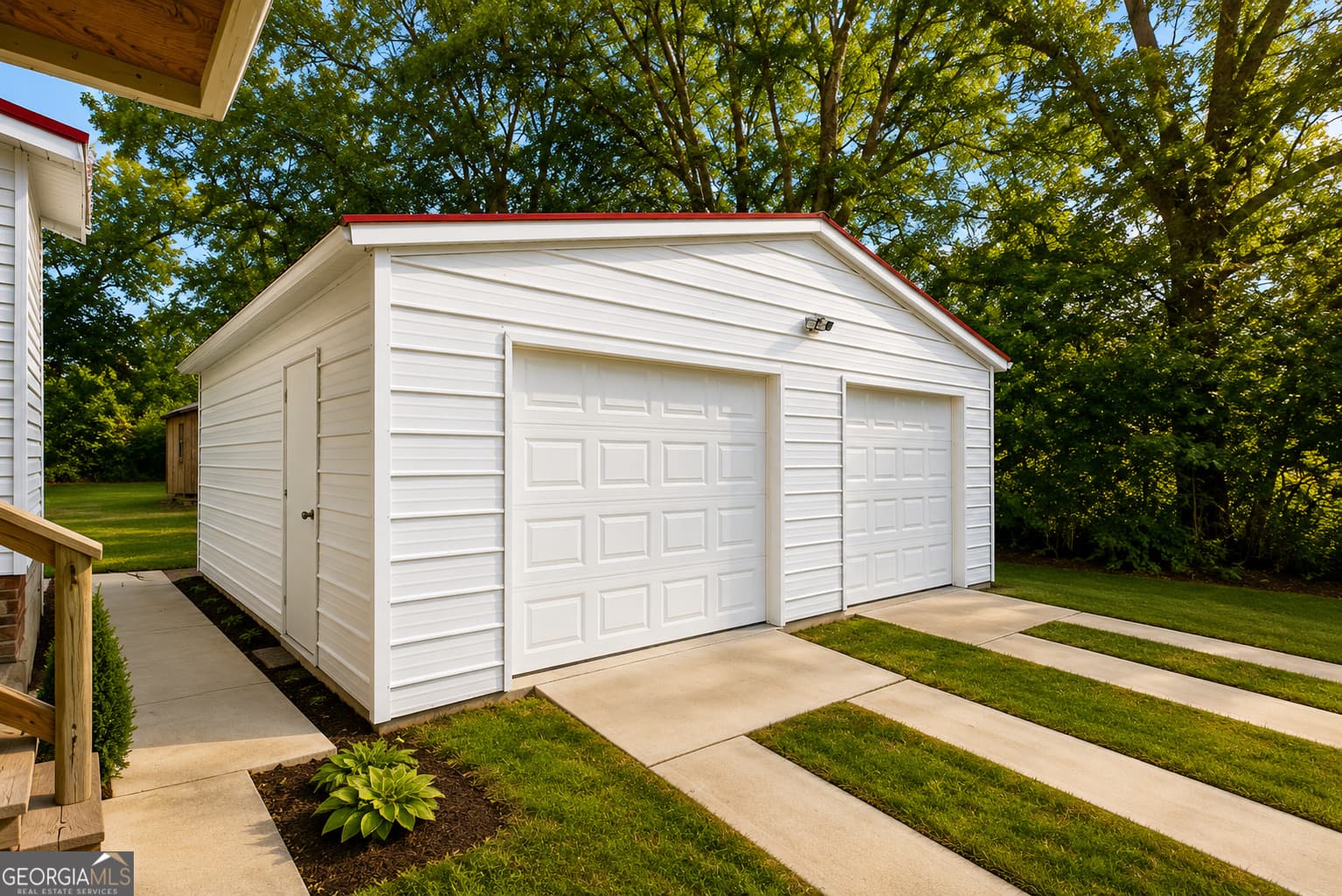 3 bedroom, 2.5 bathroom, 1,932 sq ft single family residence for sale at 169 W Dykes Street, Cochran, GA 31014 — photo 8
