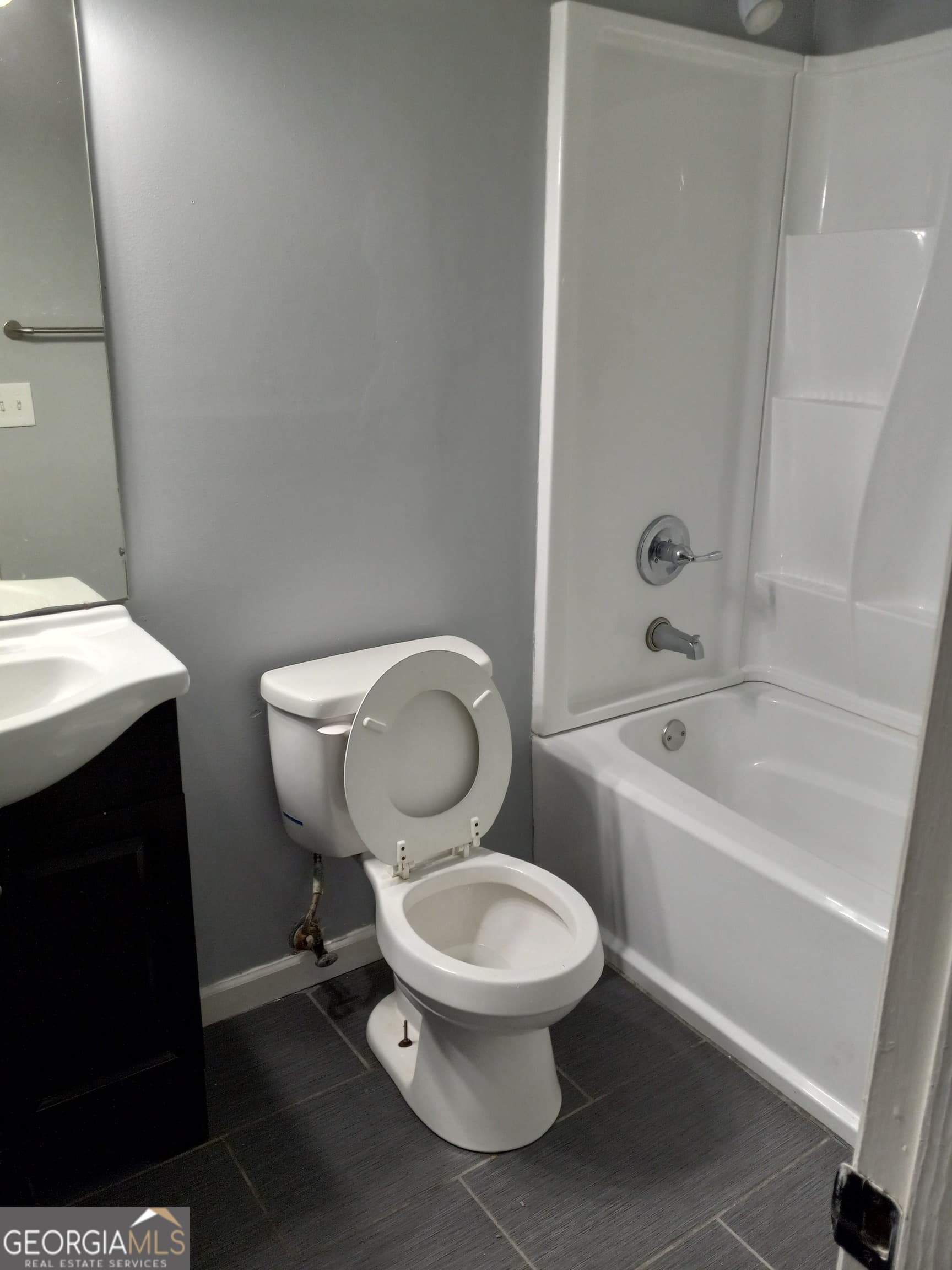 2 bedroom, 2 bathroom, 988 sq ft single family residence for rent at 2036 Charter Manor, Lithonia, GA 30058 for $1,500 a month — photo 6
