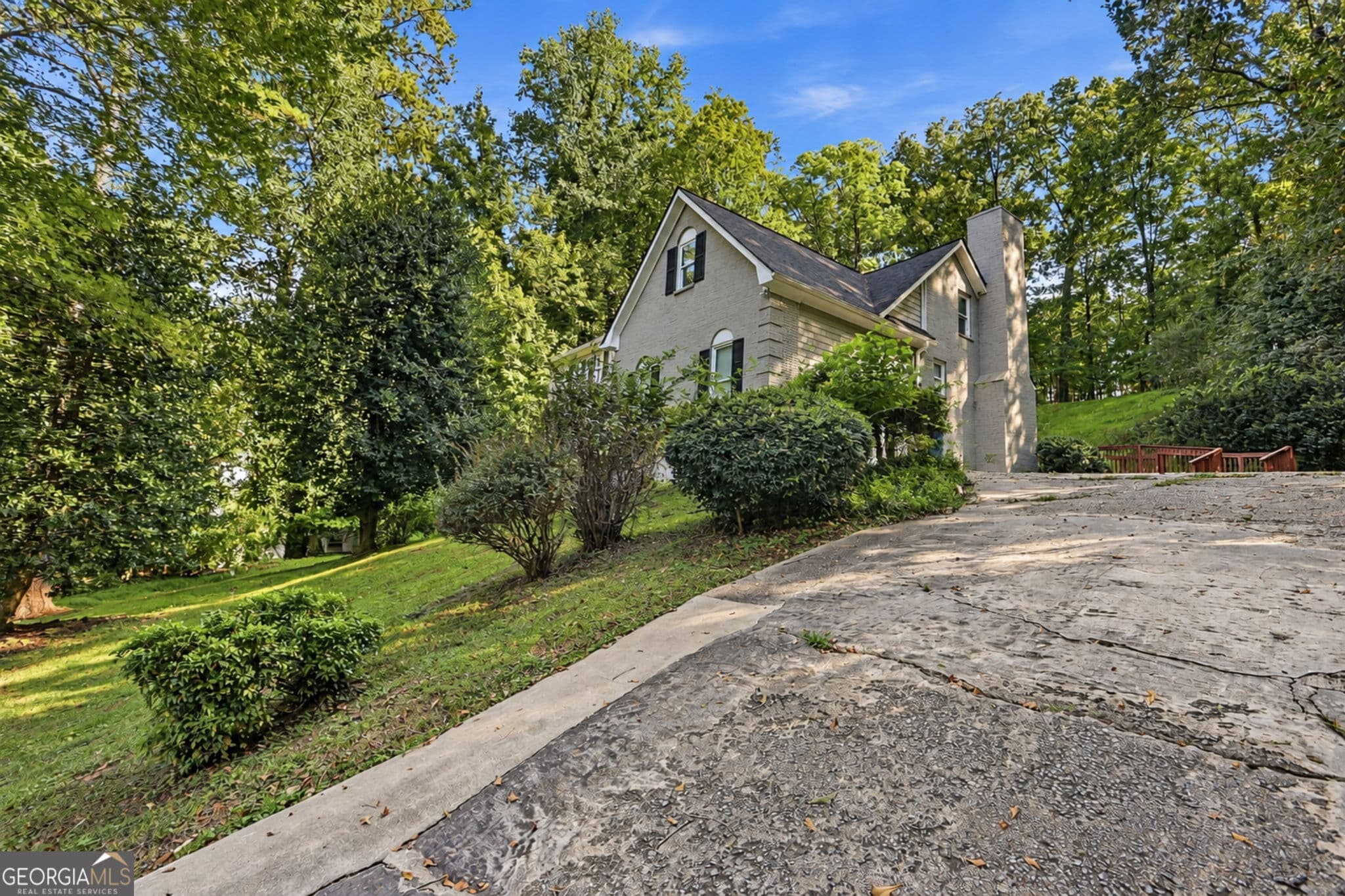 5 bedroom, 3 bathroom, 3,454 sq ft single family residence for sale at 4350 Pompey Drive, Atlanta, GA 30331 — photo 5
