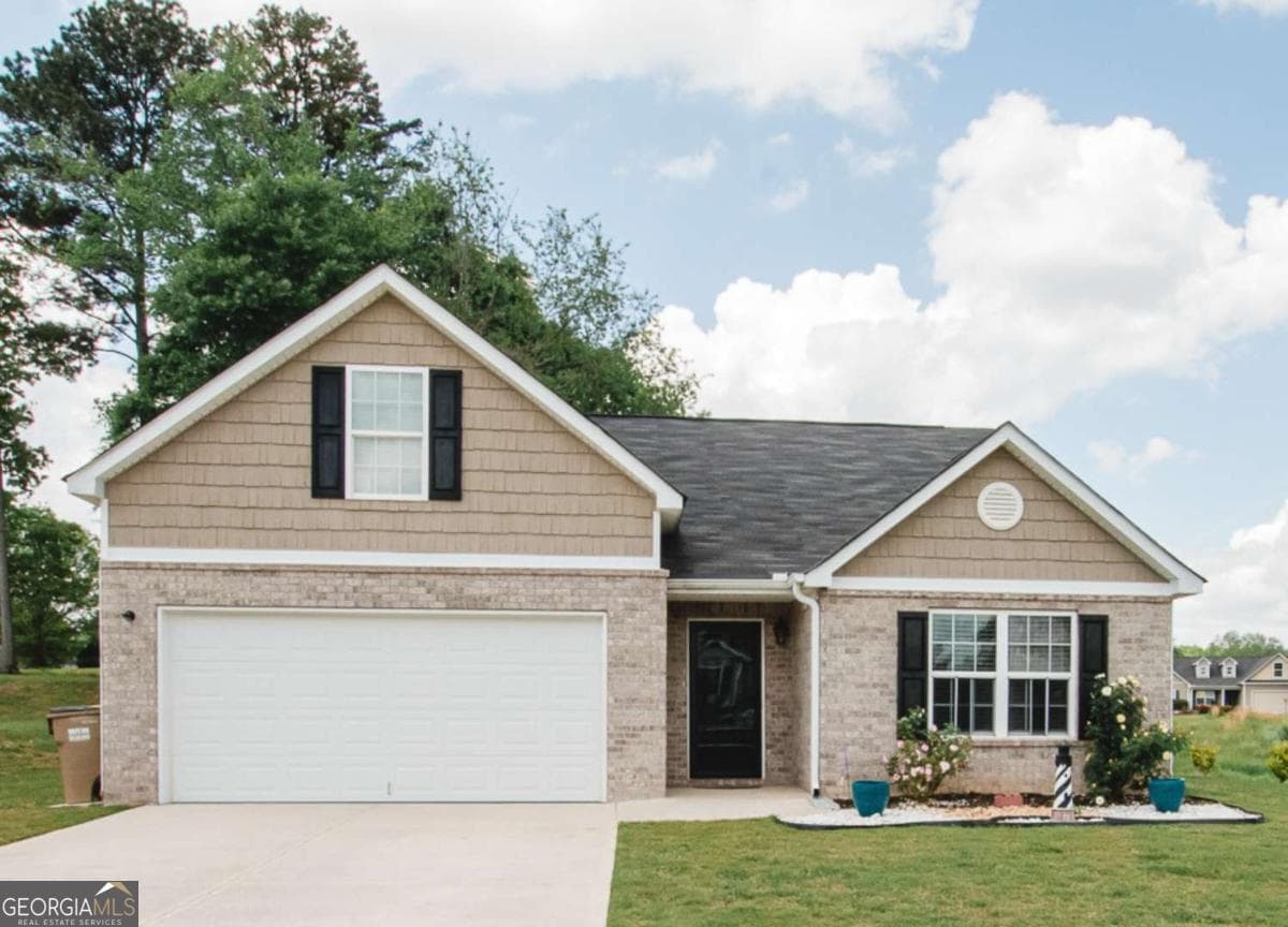 4 bedroom, 2 bathroom, 1,768 sq ft single family residence sold at 1546 Pointe South Circle, Bethlehem, GA 30620