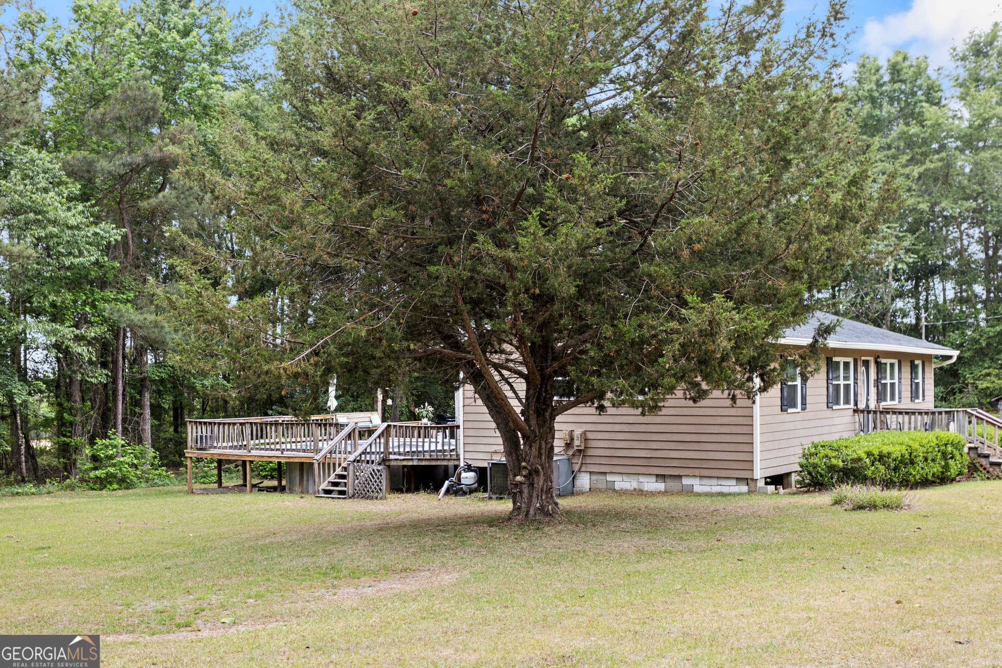 4 bedroom, 2 bathroom, 1,152 sq ft single family residence for sale at 554 Rabitsch Road, Millen, GA 30442 — photo 3