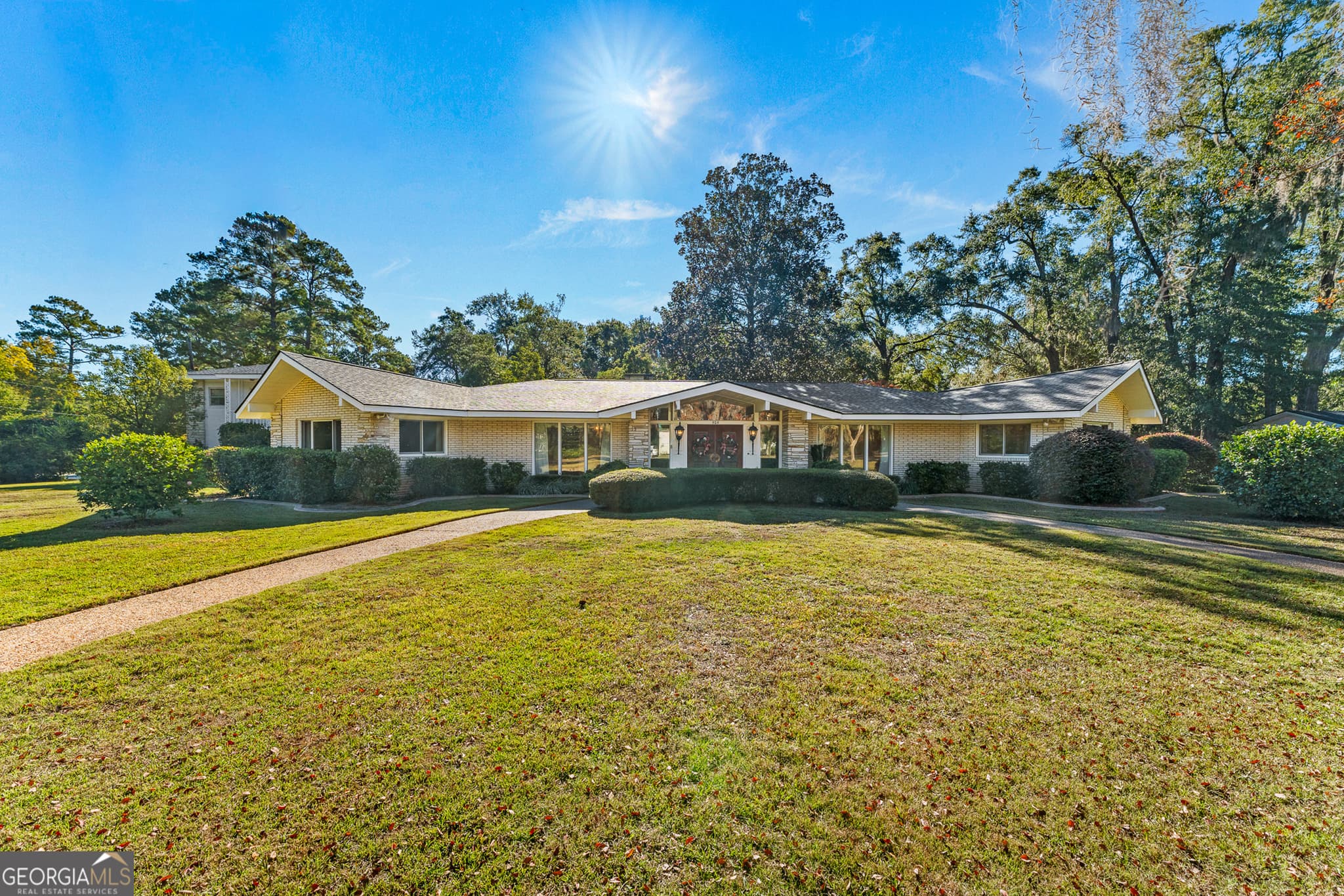 3 bedroom, 3 bathroom single family residence sold at 904 N Ash Street, Springfield, GA 31329