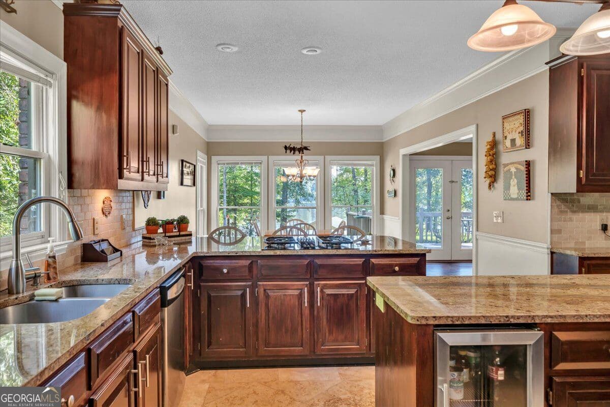 4 bedroom, 3.5 bathroom, 3,371 sq ft single family residence for sale at 149 Island View Drive, Lizella, GA 31052 — photo 9