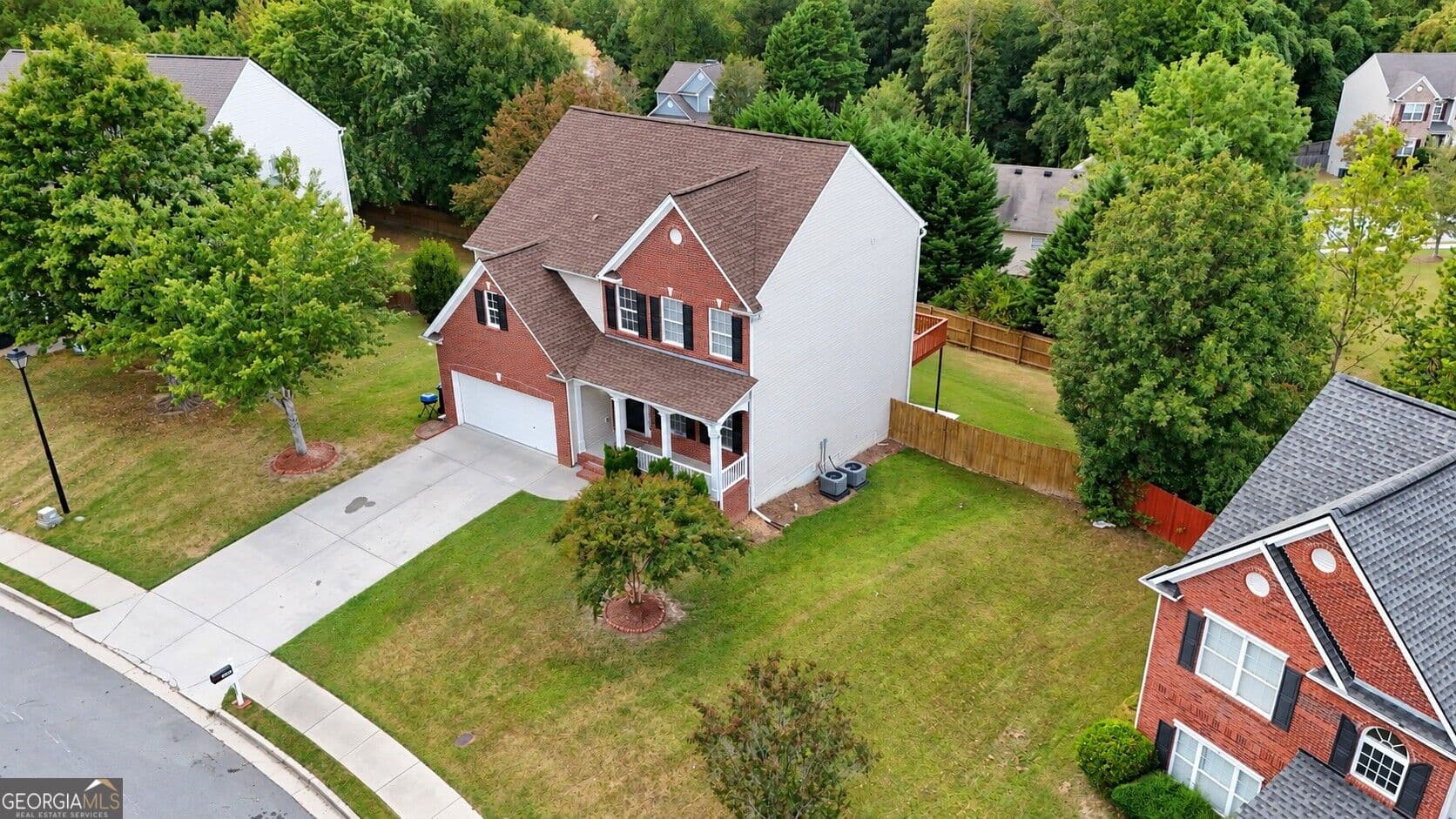 5 bedroom, 3.5 bathroom single family residence for sale at 4461 Plantation Mill Trail, Buford, GA 30519 — photo 2