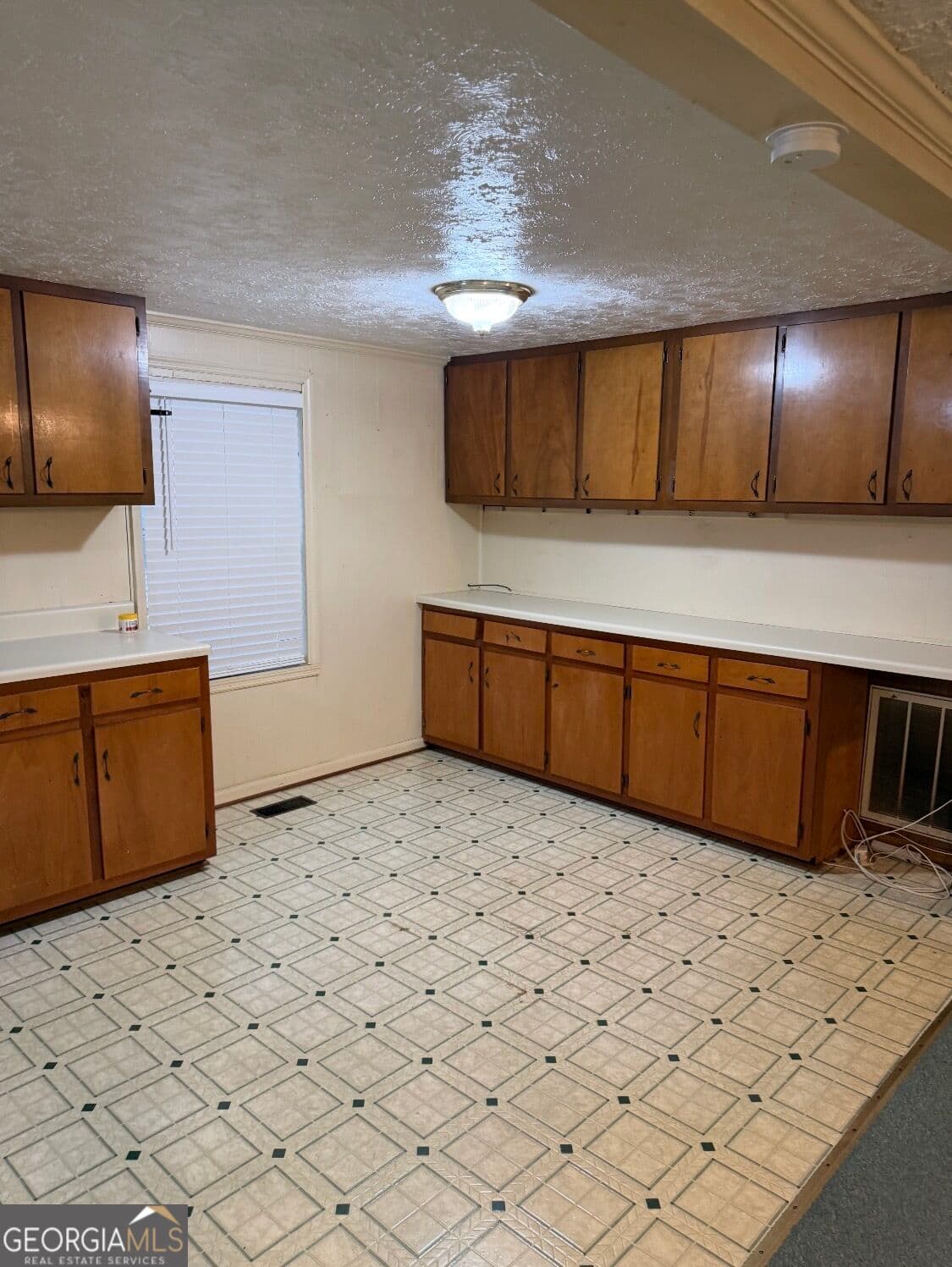 2 bedroom, 1 bathroom, 968 sq ft single family residence for sale at 114 Larsen, East Dublin, GA 31027 — photo 10