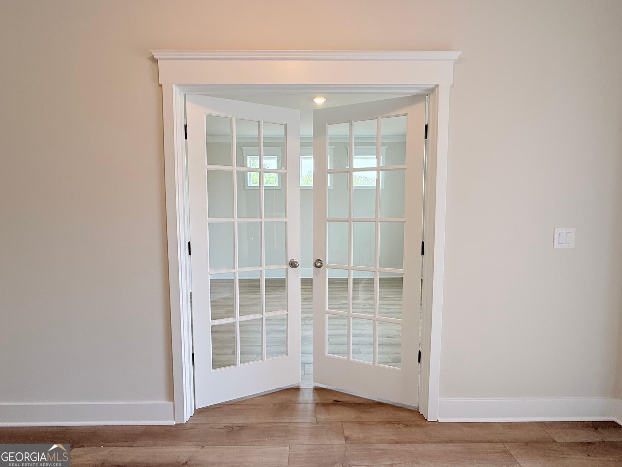 5 bedroom, 4 bathroom, 3,145 sq ft single family residence for sale at 5543 Tullis Drive, Gainesville, GA 30507 — photo 8