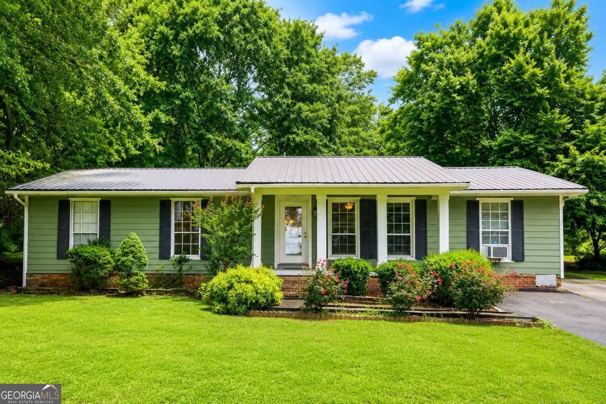 3 bedroom, 2 bathroom, 1,566 sq ft single family residence sold at 212 Craigtown Road, Calhoun, GA 30701