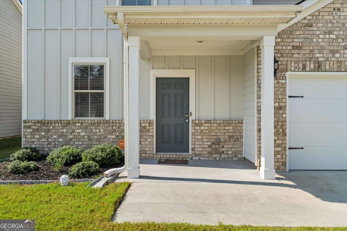 3 bedroom, 2.5 bathroom, 2,460 sq ft single family residence for sale at 7627 Rudder Circle, South Fulton, GA 30213 — photo 3