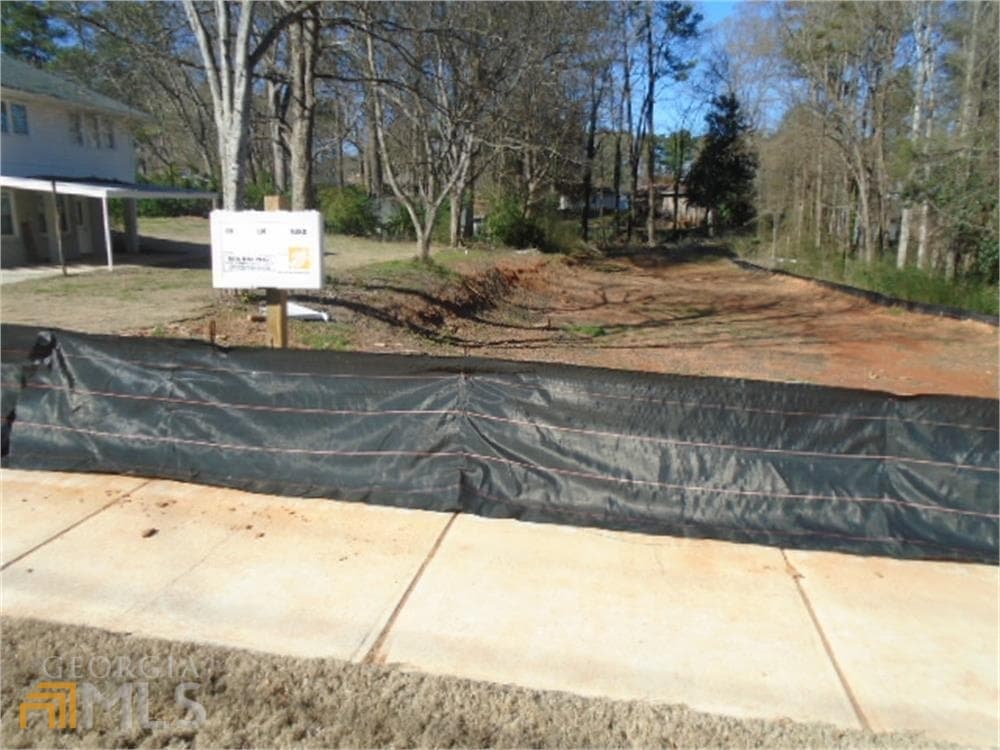 residential lot for sale at 576 N Thomas Lane, Smyrna, GA 30082 — photo 1 of 2