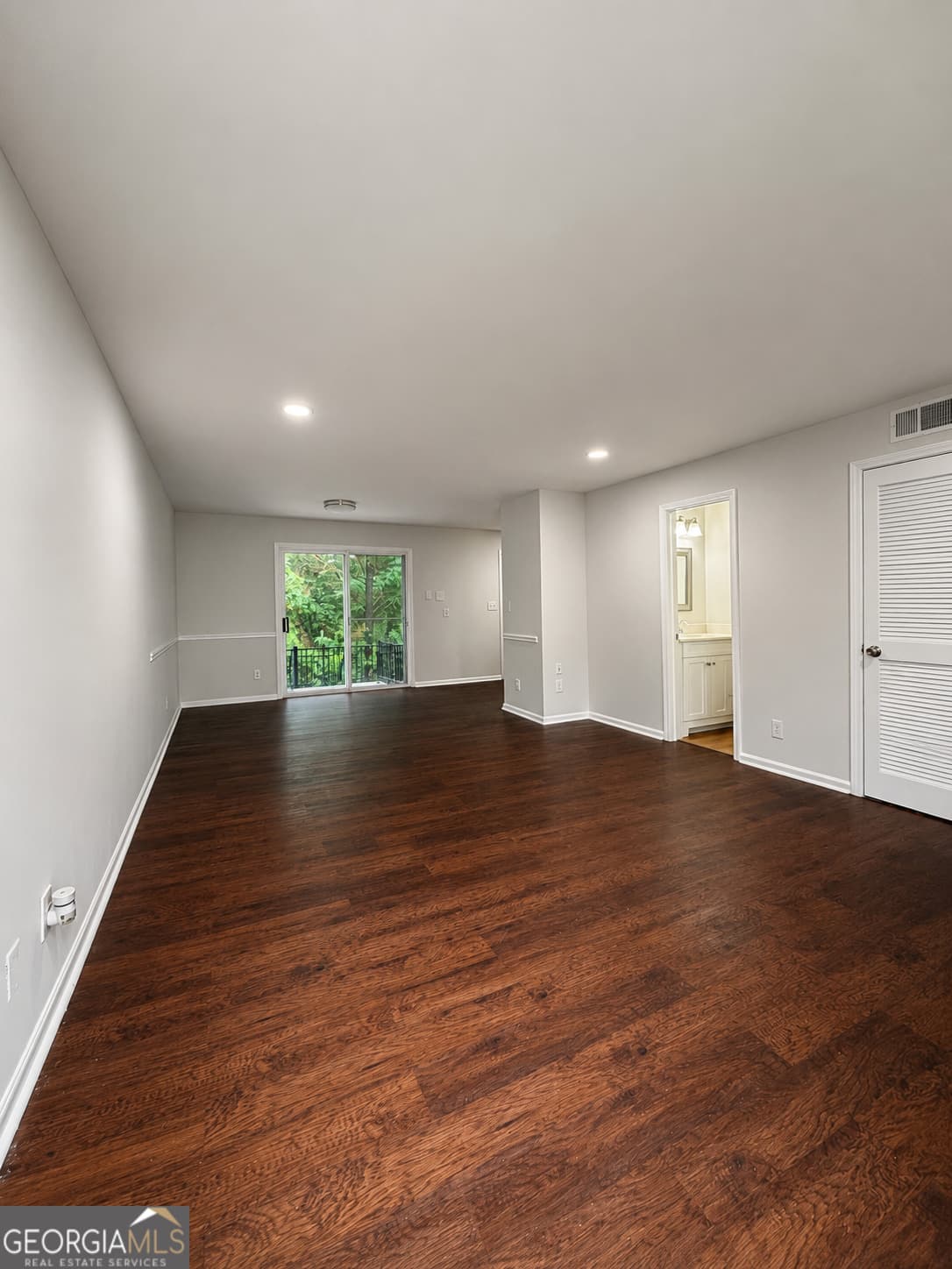 2 bedroom, 1.5 bathroom, 1,134 sq ft townhouse for sale at 3149 Buford Highway, Brookhaven, GA 30329 — photo 8