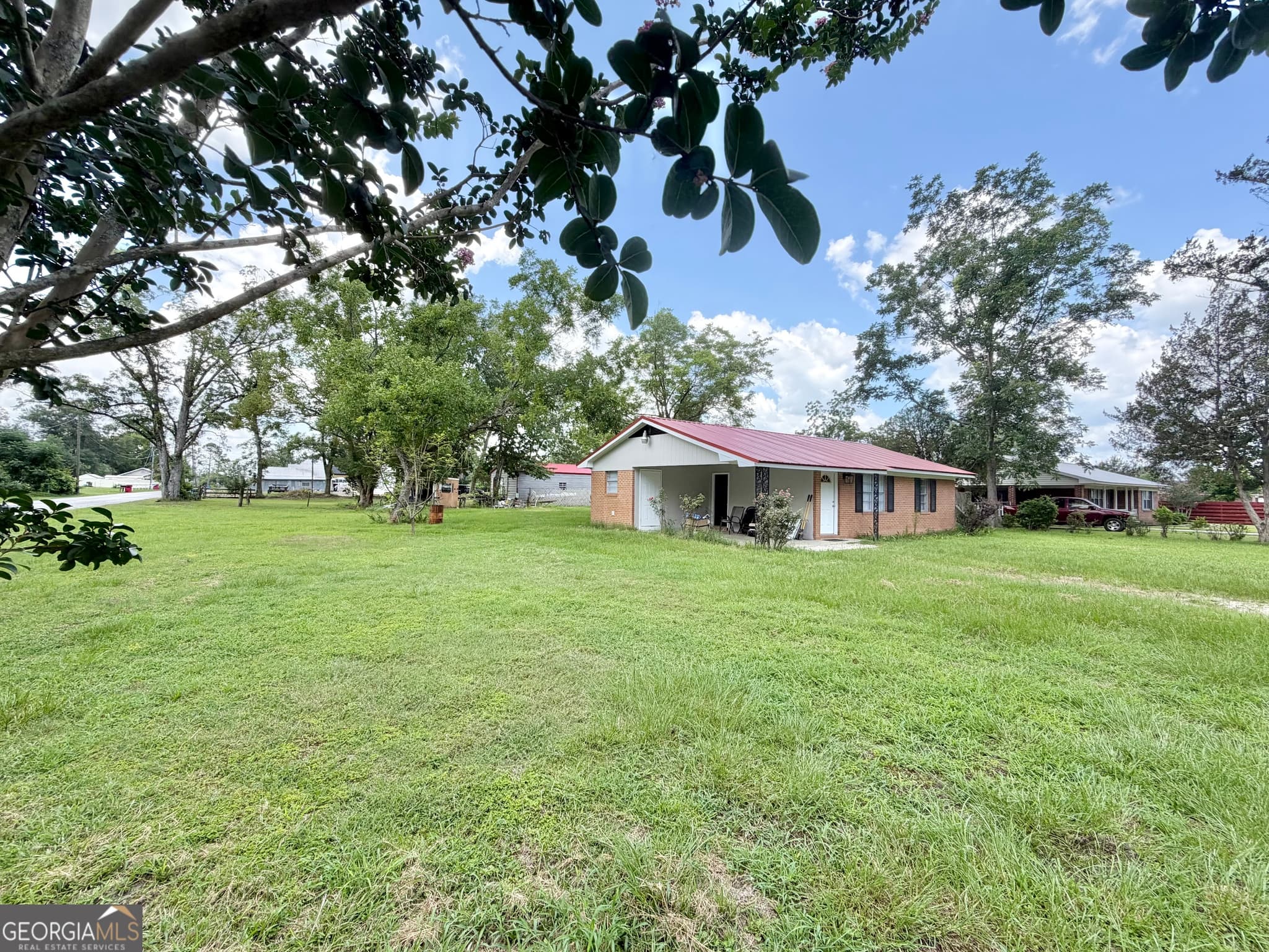 2 bedroom, 1 bathroom single family residence for sale at 5 Lakeside Drive, Hazlehurst, GA 31539