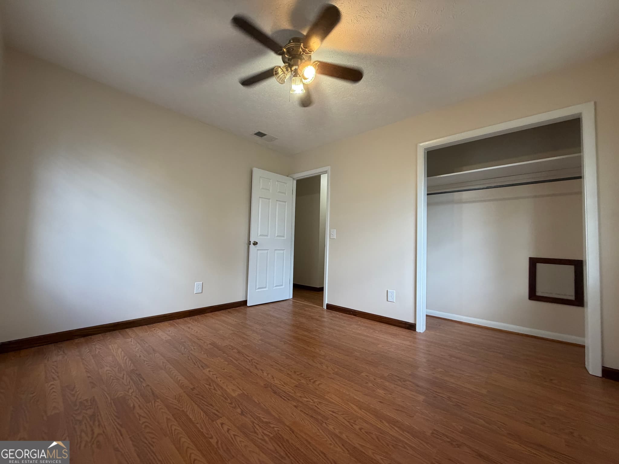 2 bedroom, 1 bathroom single family residence for sale at 5 Lakeside Drive, Hazlehurst, GA 31539 — photo 9