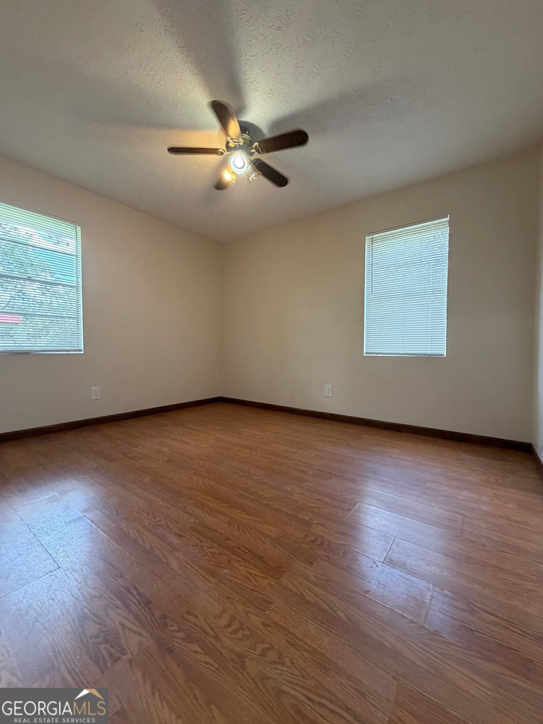 2 bedroom, 1 bathroom single family residence for sale at 5 Lakeside Drive, Hazlehurst, GA 31539 — photo 8