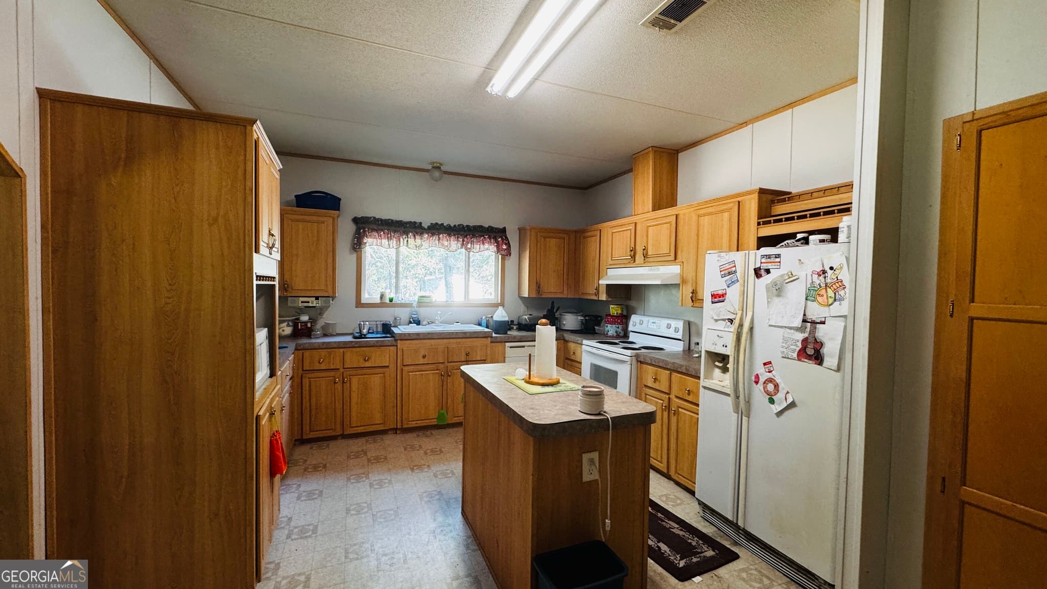 9 bedroom, 5 bathroom, 4,804 sq ft single family residence for sale at 57 Allene Circle, Reidsville, GA 30453 — photo 7