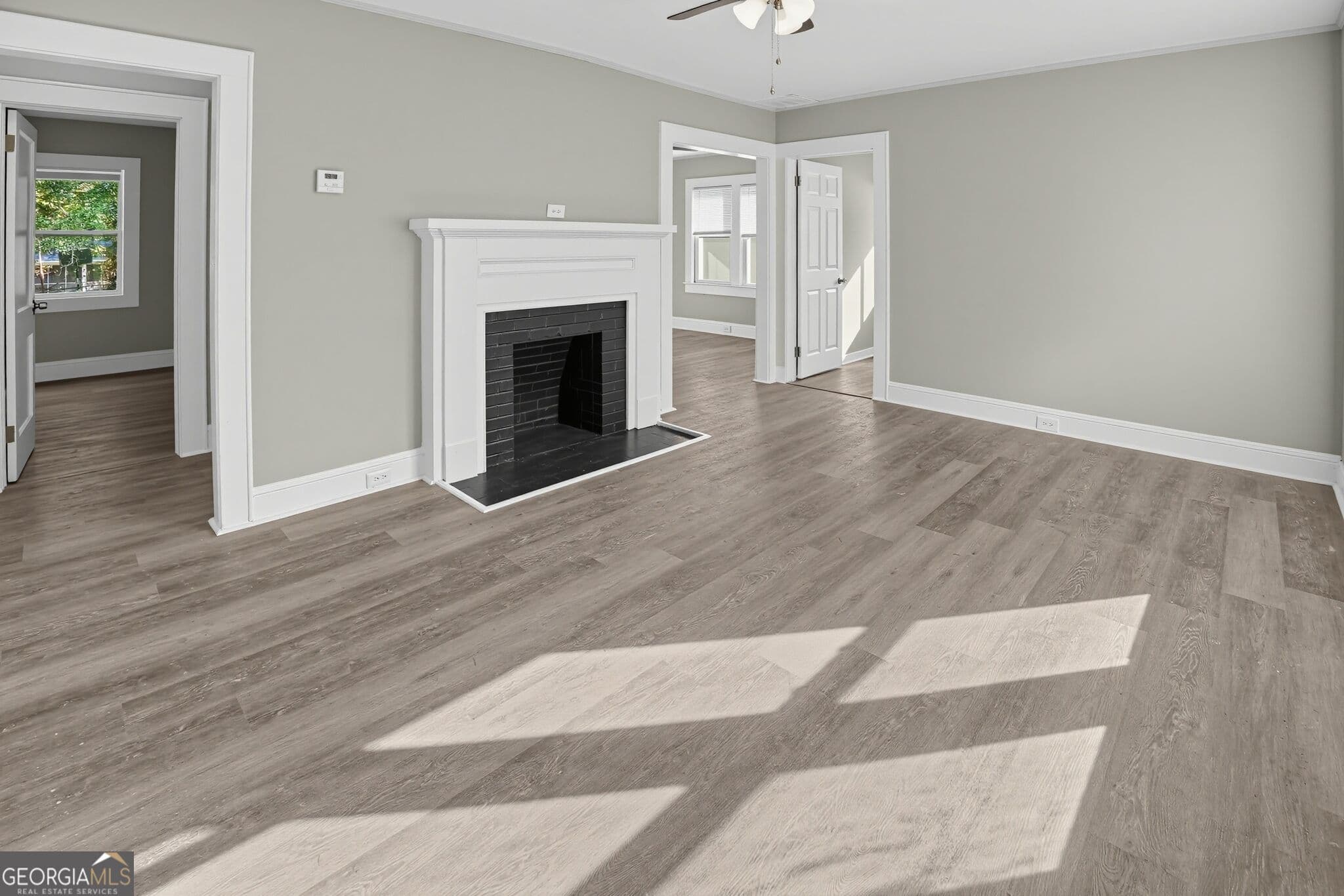 3 bedroom, 2 bathroom, 1,190 sq ft single family residence for sale at 43 E Rountree Road, Toccoa, GA 30577 — photo 4