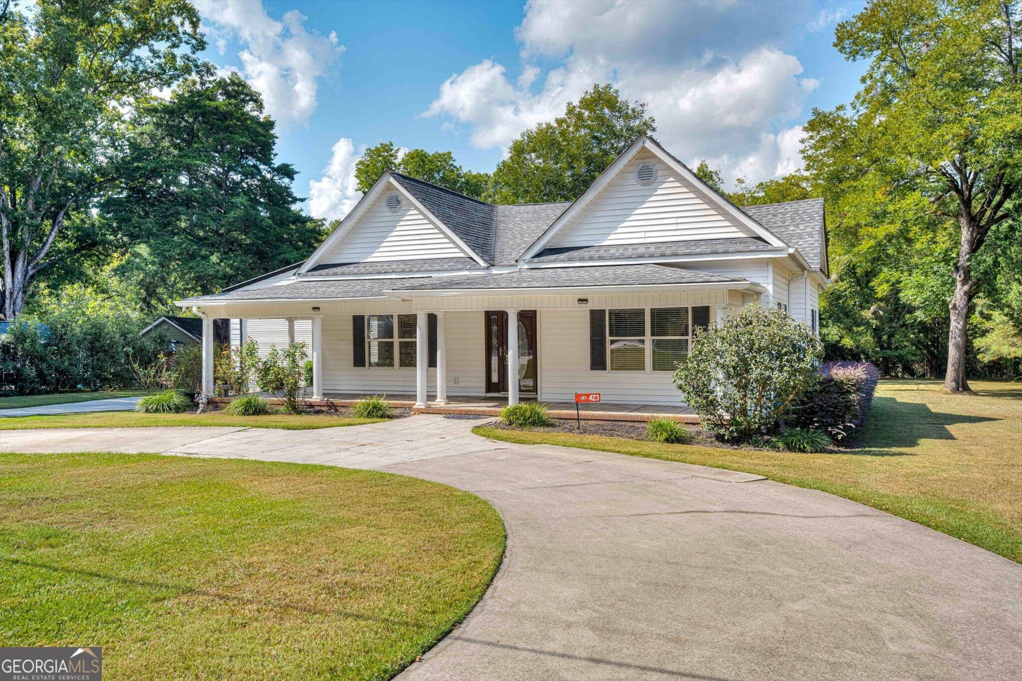 3 bedroom, 2 bathroom, 2,125 sq ft single family residence for sale at 423 Goshen Street, Lincolnton, GA 30817 — photo 1 of 44