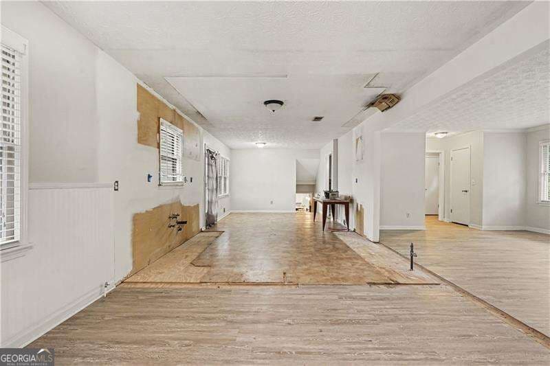 4 bedroom, 3.5 bathroom single family residence for sale at 4238 Rocky Ledge Way, Snellville, GA 30039 — photo 6