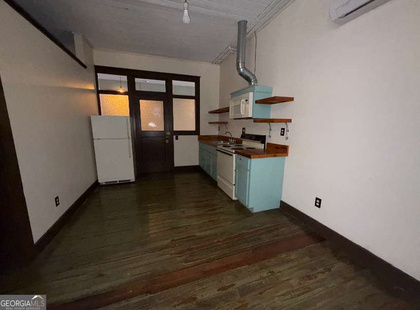 2 bedroom, 1 bathroom, 3,770 sq ft apartment for rent at 359 Railroad Street F, Royston, GA 30662 for $950 a month — photo 7