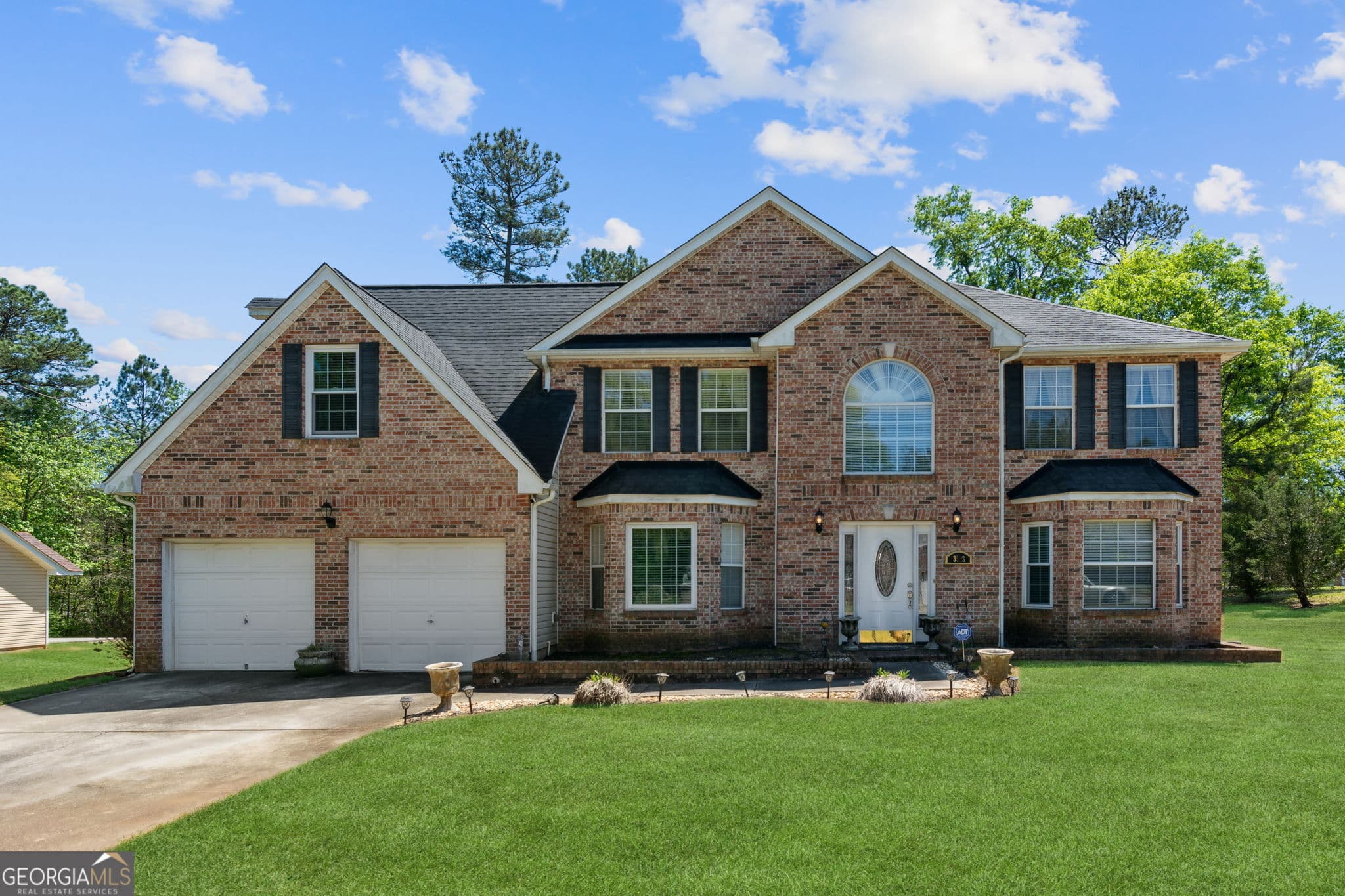 5 bedroom, 3 bathroom, 2,914 sq ft single family residence for sale at 3993 Smithfield Lane, Ellenwood, GA 30294 — photo 2