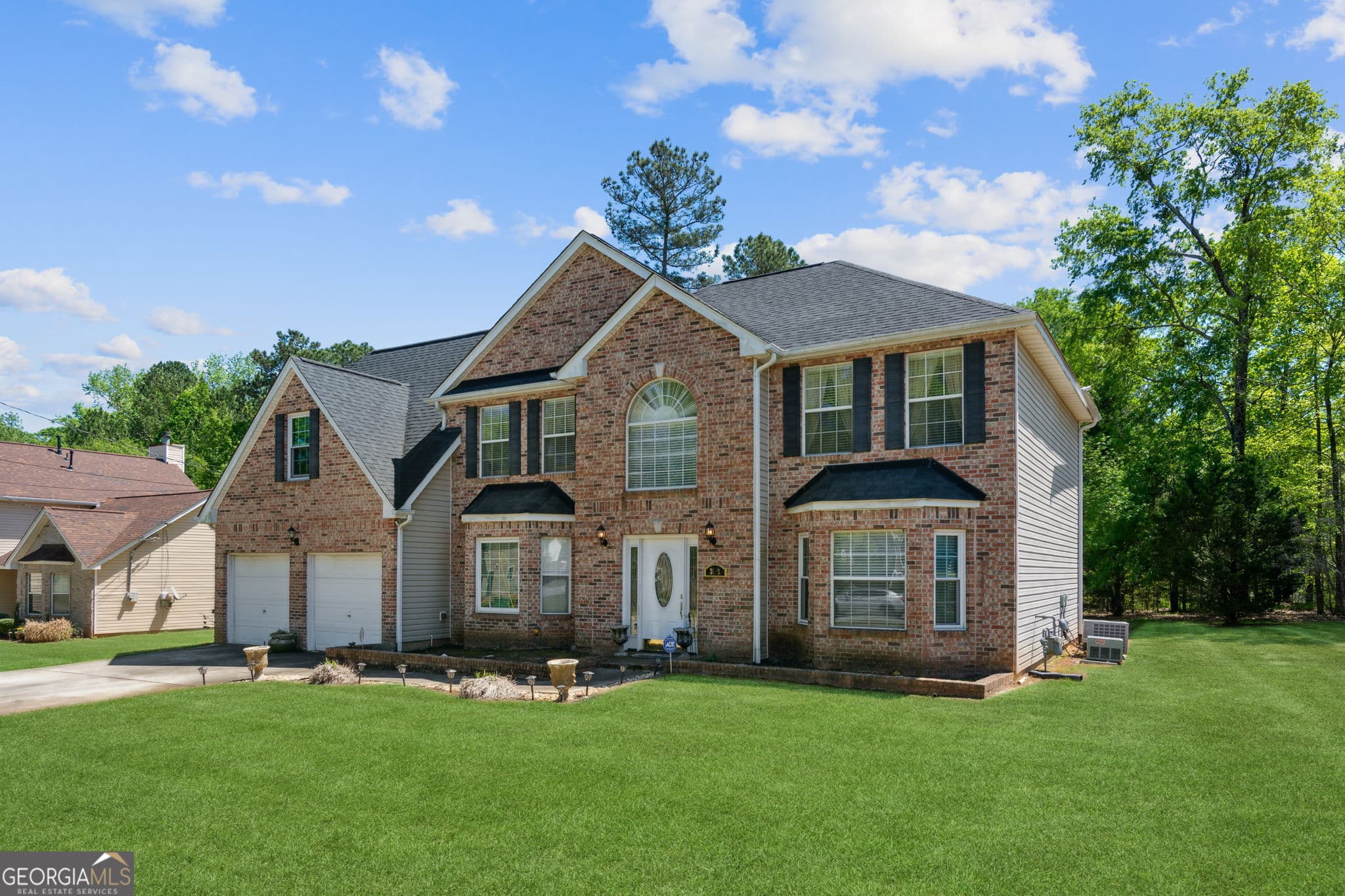 5 bedroom, 3 bathroom, 2,914 sq ft single family residence for sale at 3993 Smithfield Lane, Ellenwood, GA 30294 — photo 4