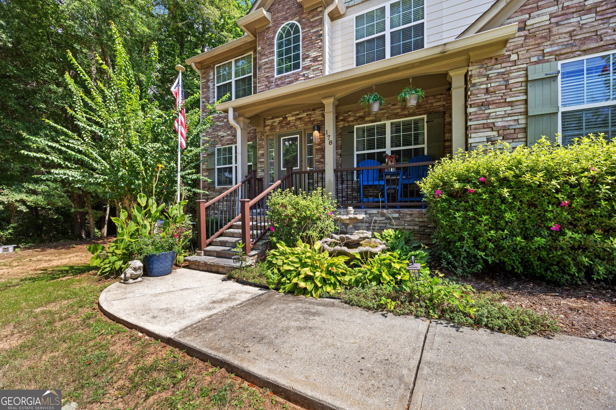 6 bedroom, 3 bathroom, 3,915 sq ft single family residence for sale at 178 Shoal Park Drive, Mcdonough, GA 30252 — photo 2