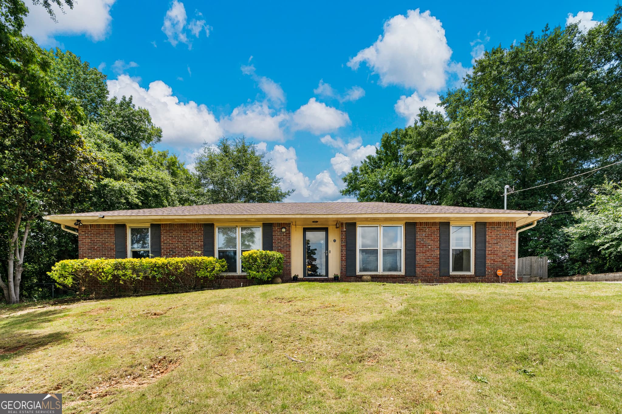 4 bedroom, 3 bathroom, 2,029 sq ft single family residence sold at 5 Neassie Court, Columbus, GA 31909