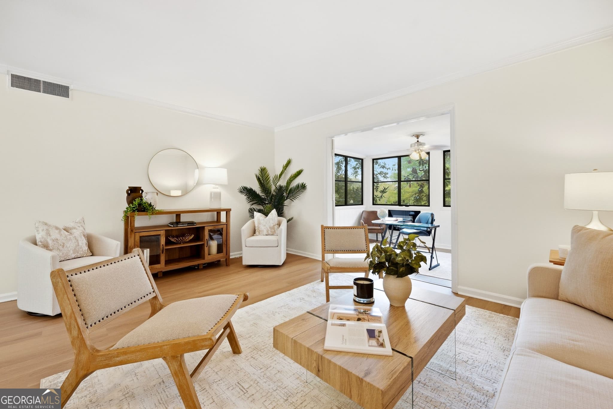 2 bedroom, 2 bathroom, 1,127 sq ft condominium for sale at 73 Montre Square, Atlanta, GA 30327 — photo 2