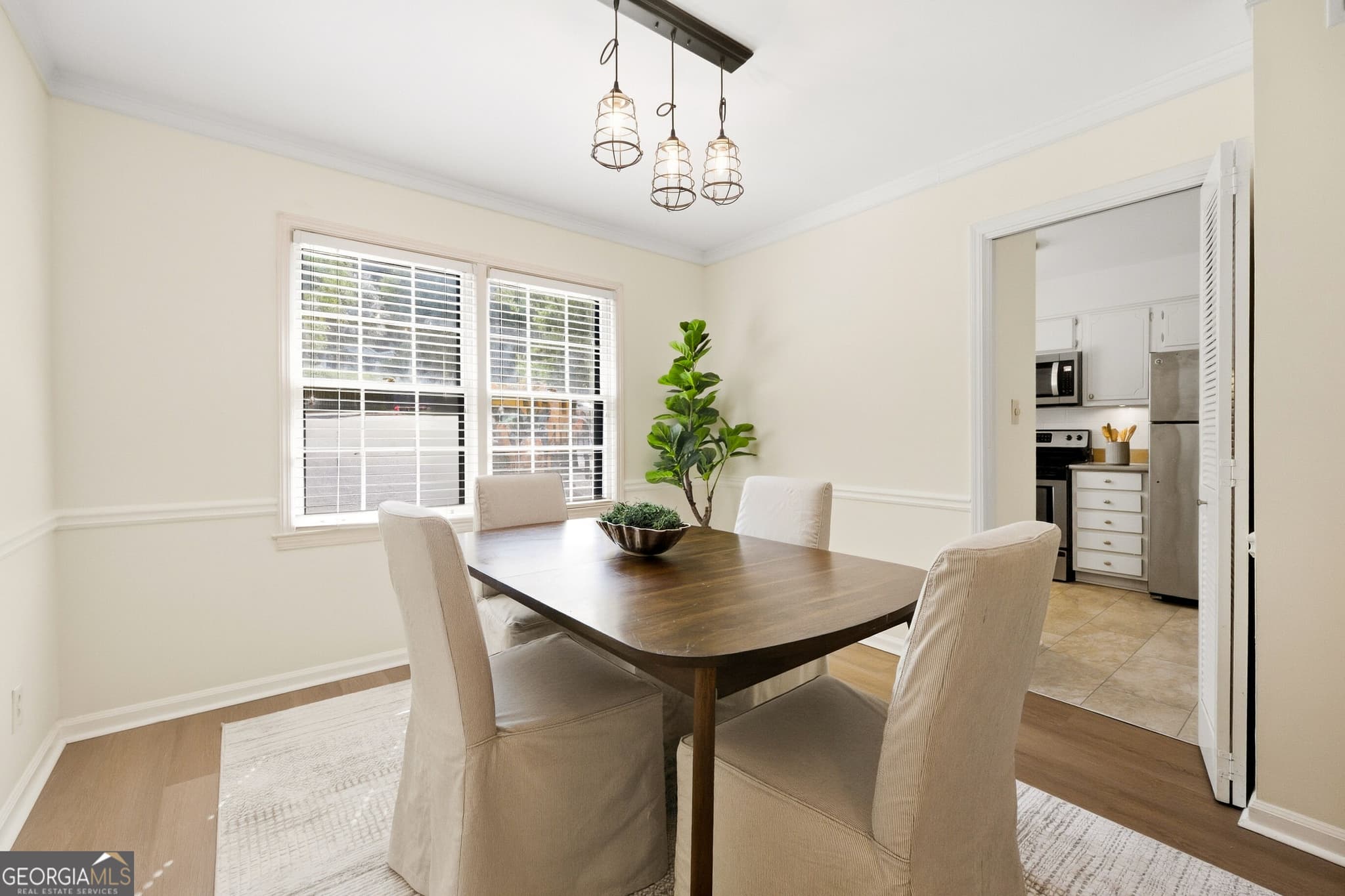 2 bedroom, 2 bathroom, 1,127 sq ft condominium for sale at 73 Montre Square, Atlanta, GA 30327 — photo 7