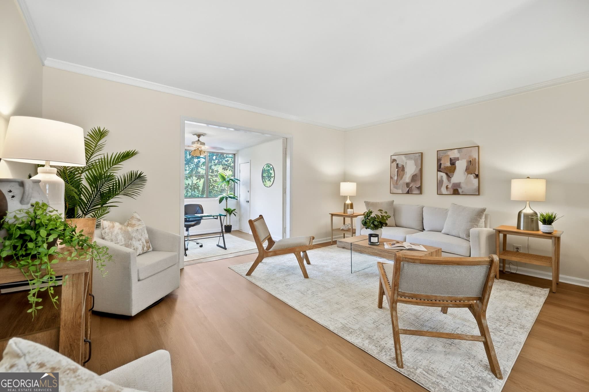 2 bedroom, 2 bathroom, 1,127 sq ft condominium for sale at 73 Montre Square, Atlanta, GA 30327 — photo 1 of 18
