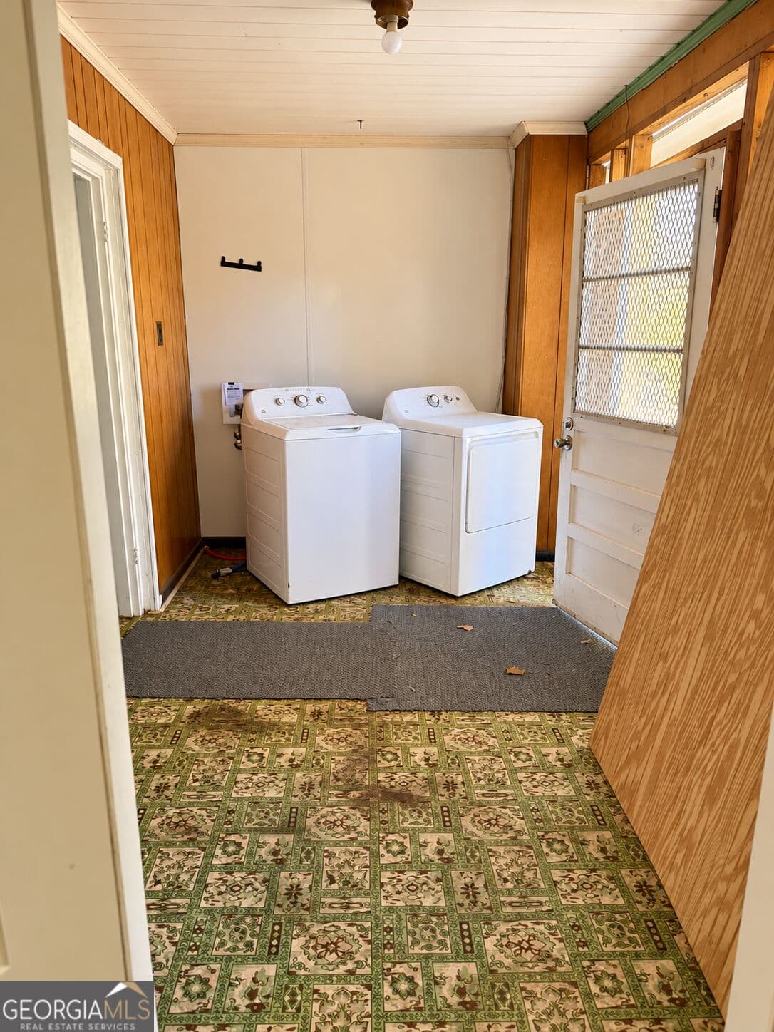 3 bedroom, 1 bathroom, 1,368 sq ft single family residence for sale at 300 Blackwell Street, Waycross, GA 31501 — photo 9